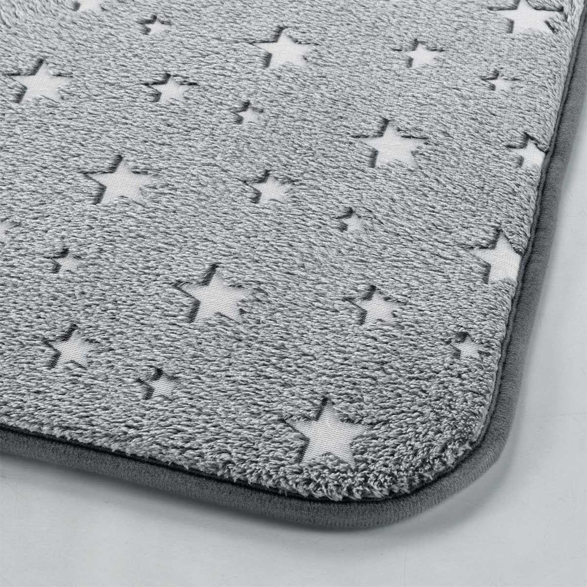 Voir la diapositive 2 : Douceur d'Intérieur Tapis enfant  phosphorescent fluo  50x80cm gris