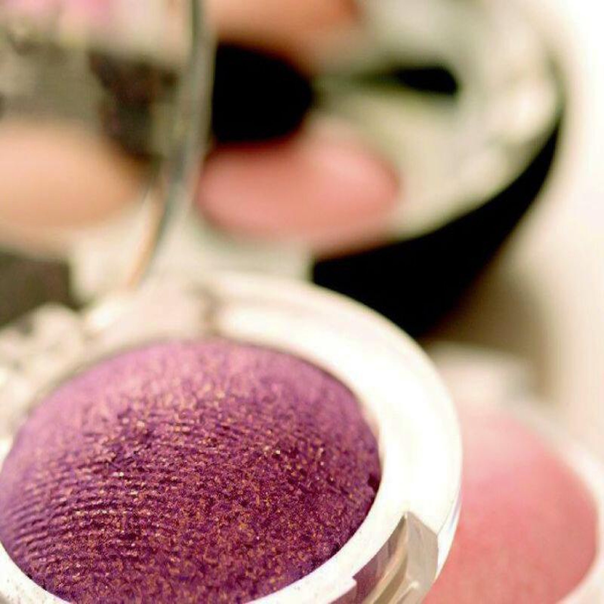 Voir la diapositive 2 : Smartbox Cours de maquillage personnalisé de 1h à toulouse - coffret cadeau bien-être