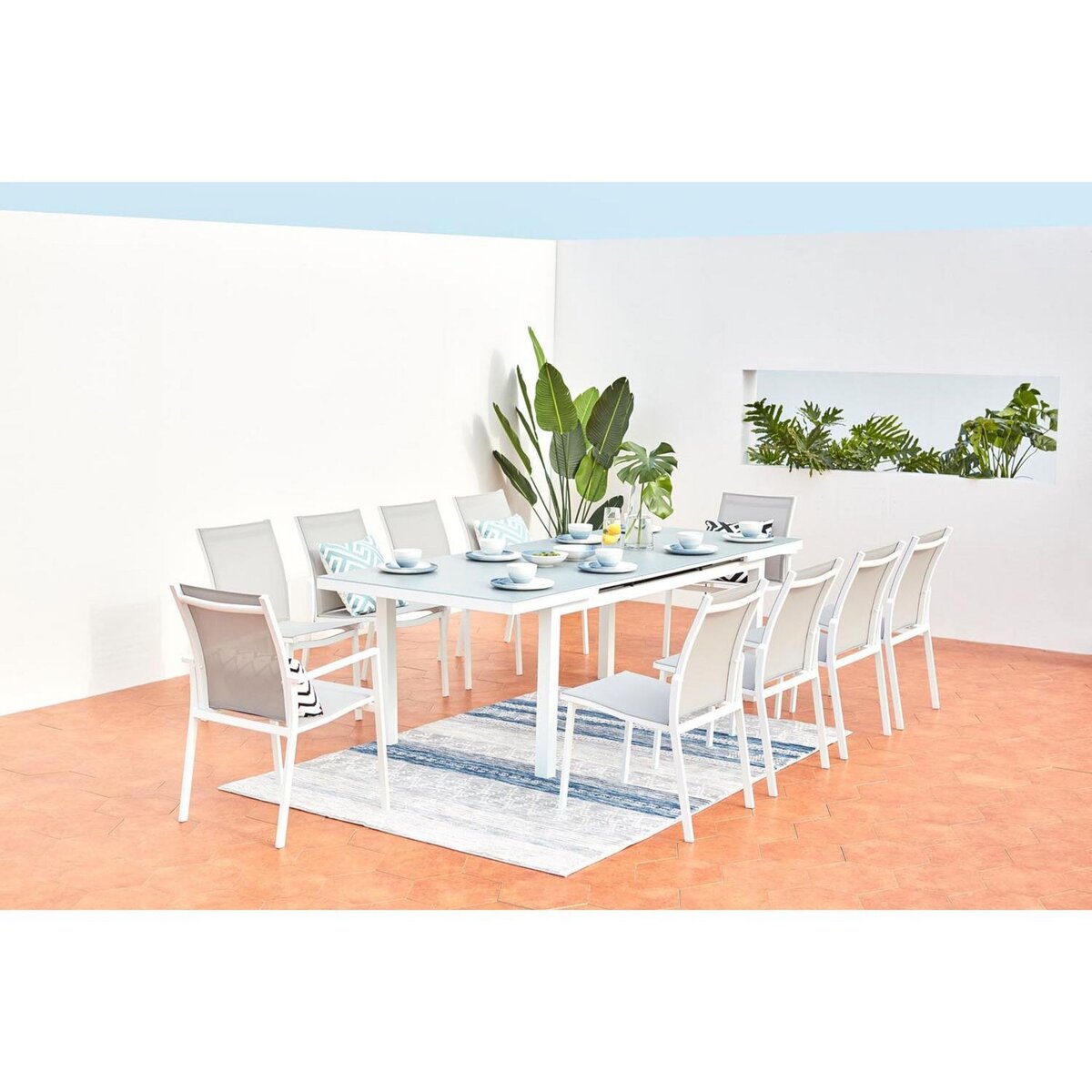 CONCEPT USINE Table de jardin 8 chaises et 2 fauteuils en alu gris-blanc ELADA