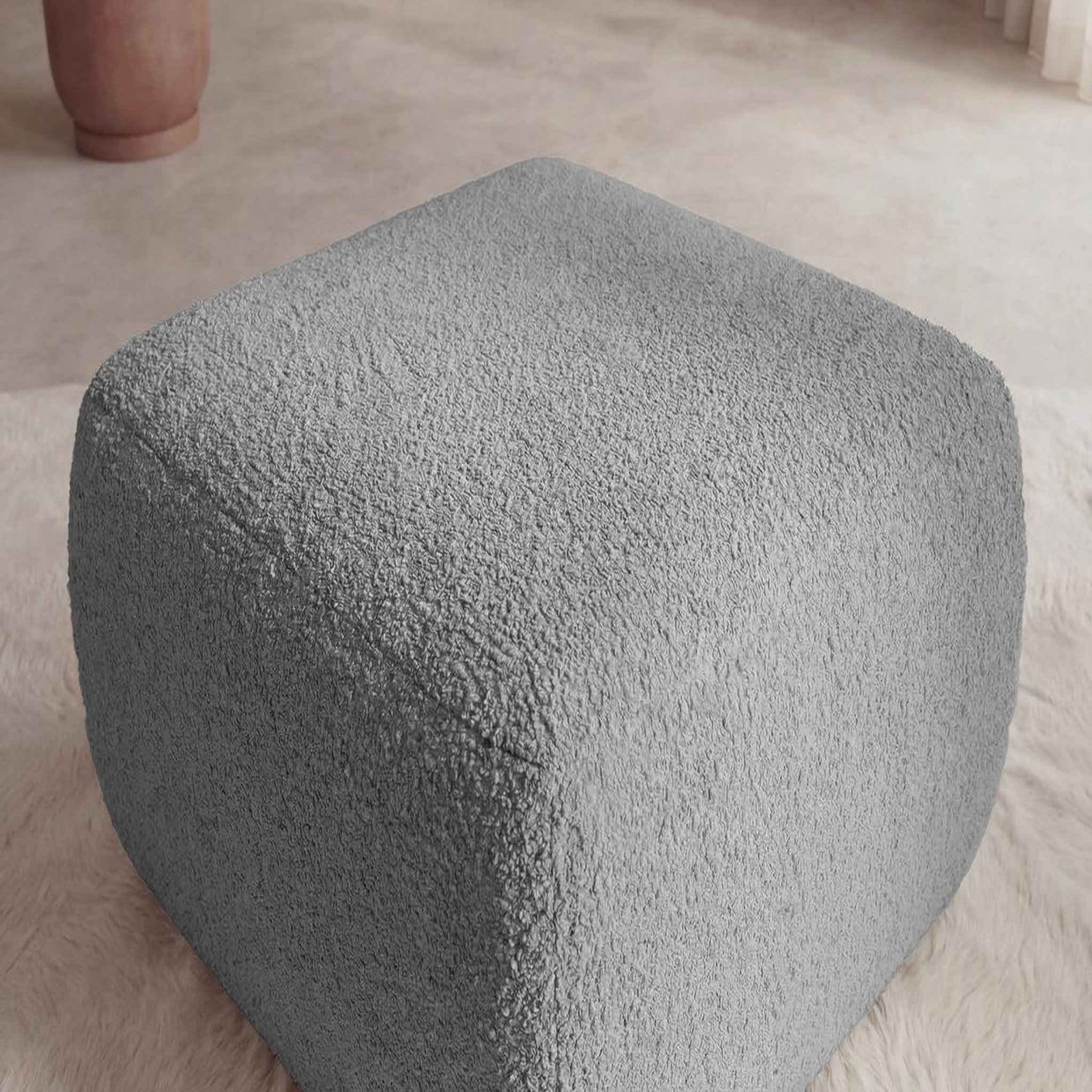 Voir la diapositive 3 : CASANOVA PARIS Ariel - pouf en tissu bouclette 80x80x40