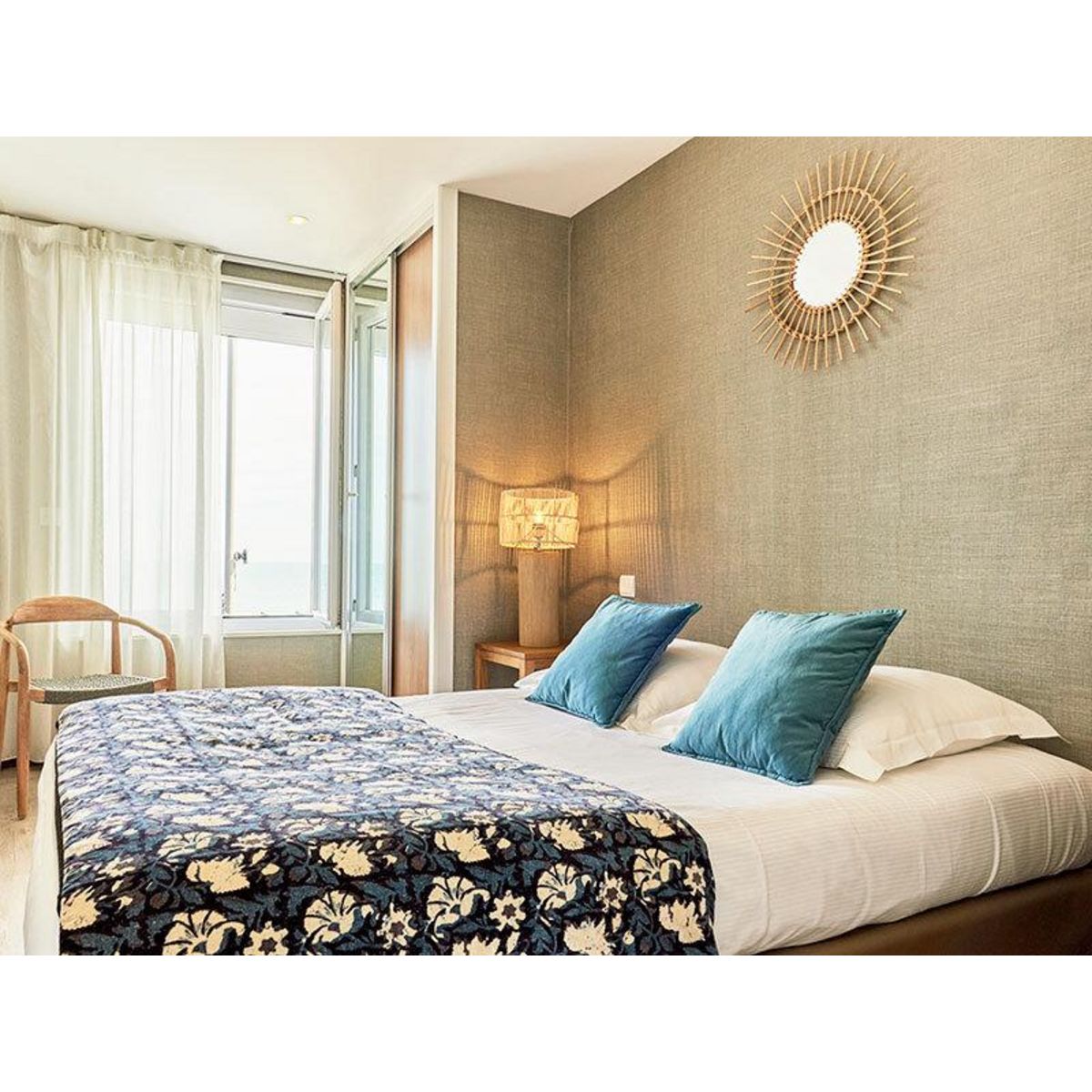 Smartbox Vacances les pieds dans l'eau : 3 jours avec dîner en hôtel normand donnant sur la mer - Coffret Cadeau Séjour