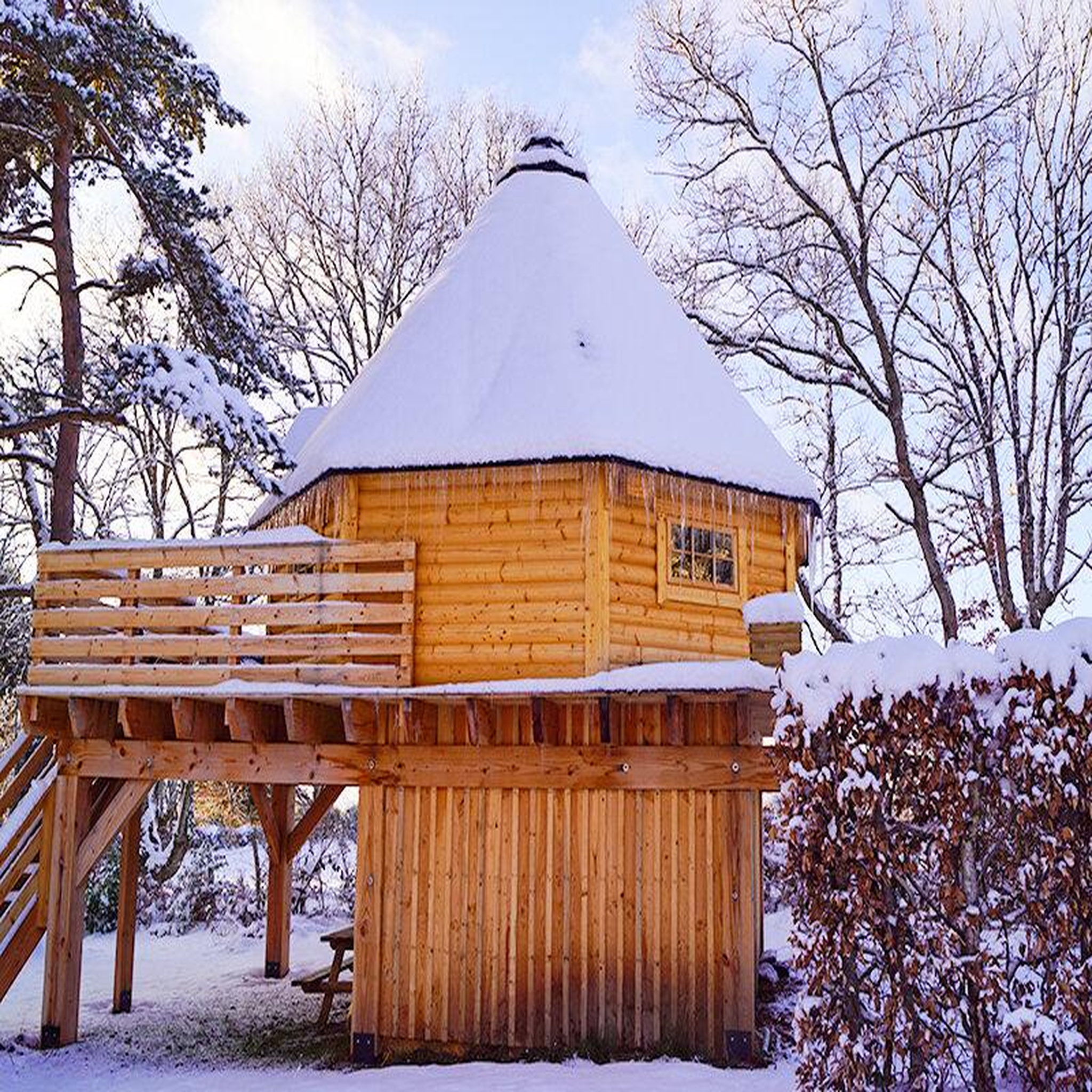 Voir la diapositive 2 : Smartbox 3 jours insolites en famille en kota finlandais près de clermont-ferrand - coffret cadeau séjour