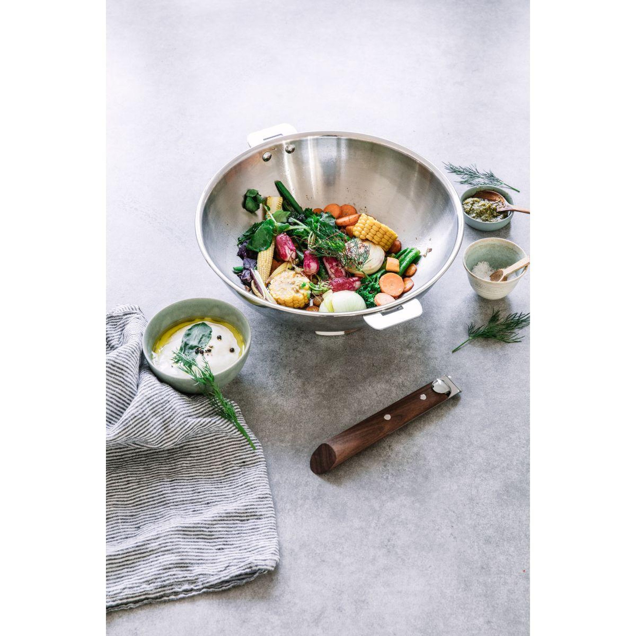 Voir la diapositive 3 : CRISTEL Wok 30cm Casteline amovible inox