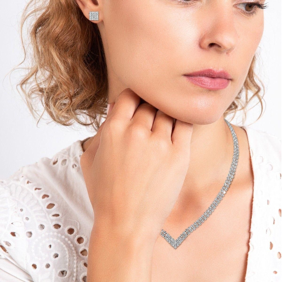 SC CRYSTAL Parure collier et boucles d'oreilles par SC Crystal ornée de Cristaux scintillants