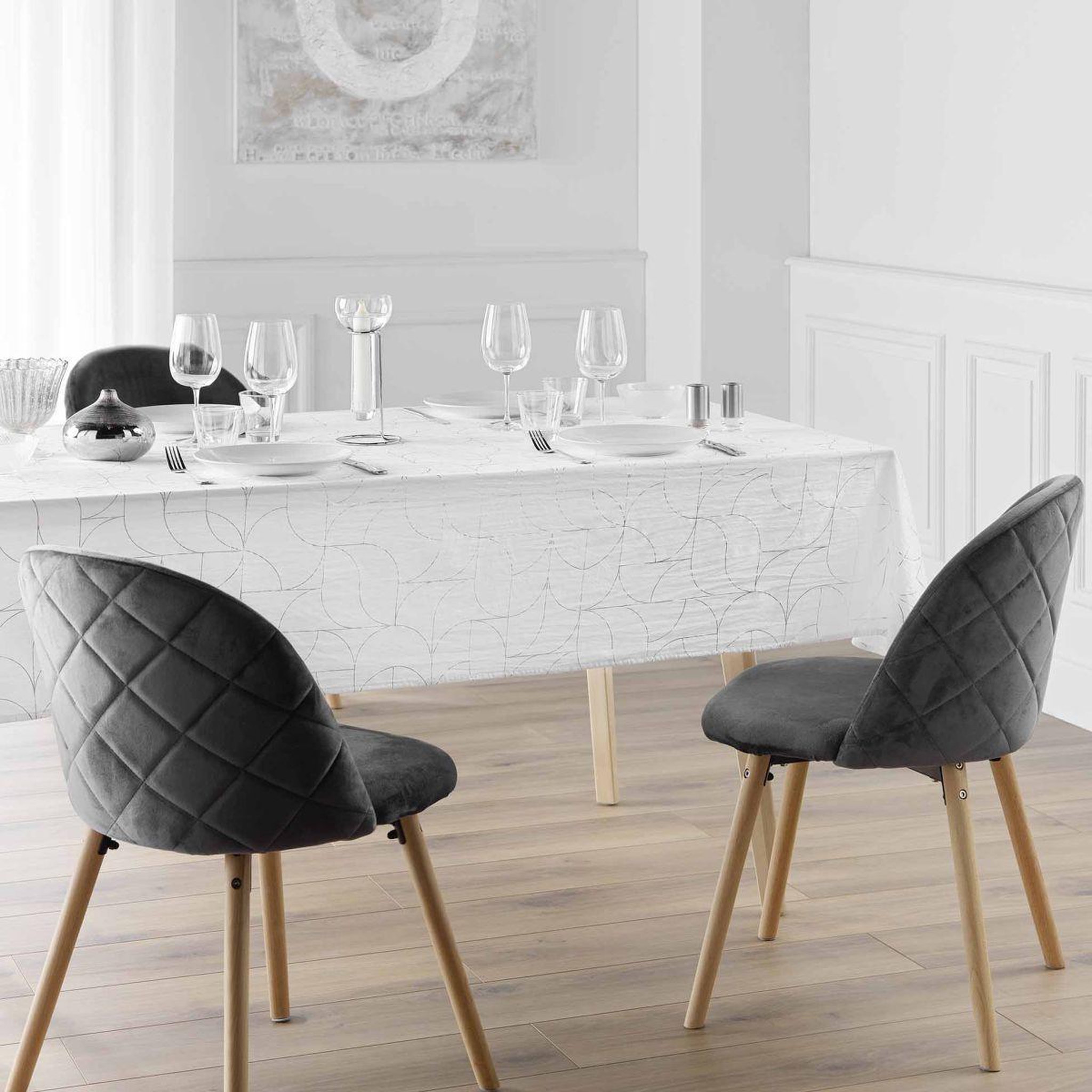 Voir la diapositive 4 : Douceur d'Intérieur Nappe antitache  louxor  140x240cm blanc & argent