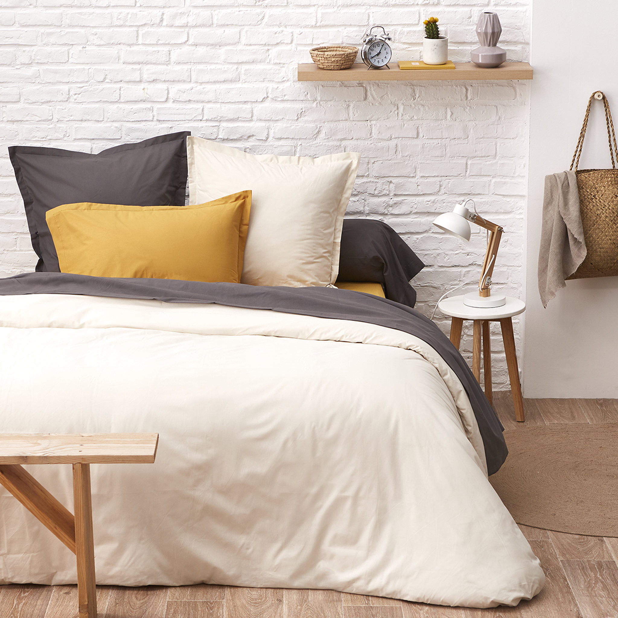 Voir la diapositive 1 : ACTUEL Housse de couette unie en coton bio 57 fils