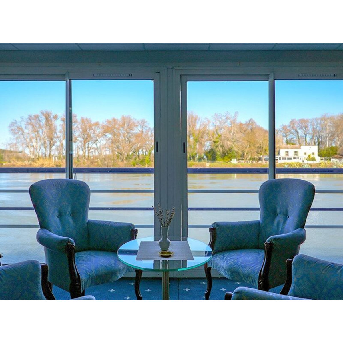 Smartbox 2 jours à bord d'un bateau-hôtel au cœur d'Avignon - Coffret Cadeau Séjour