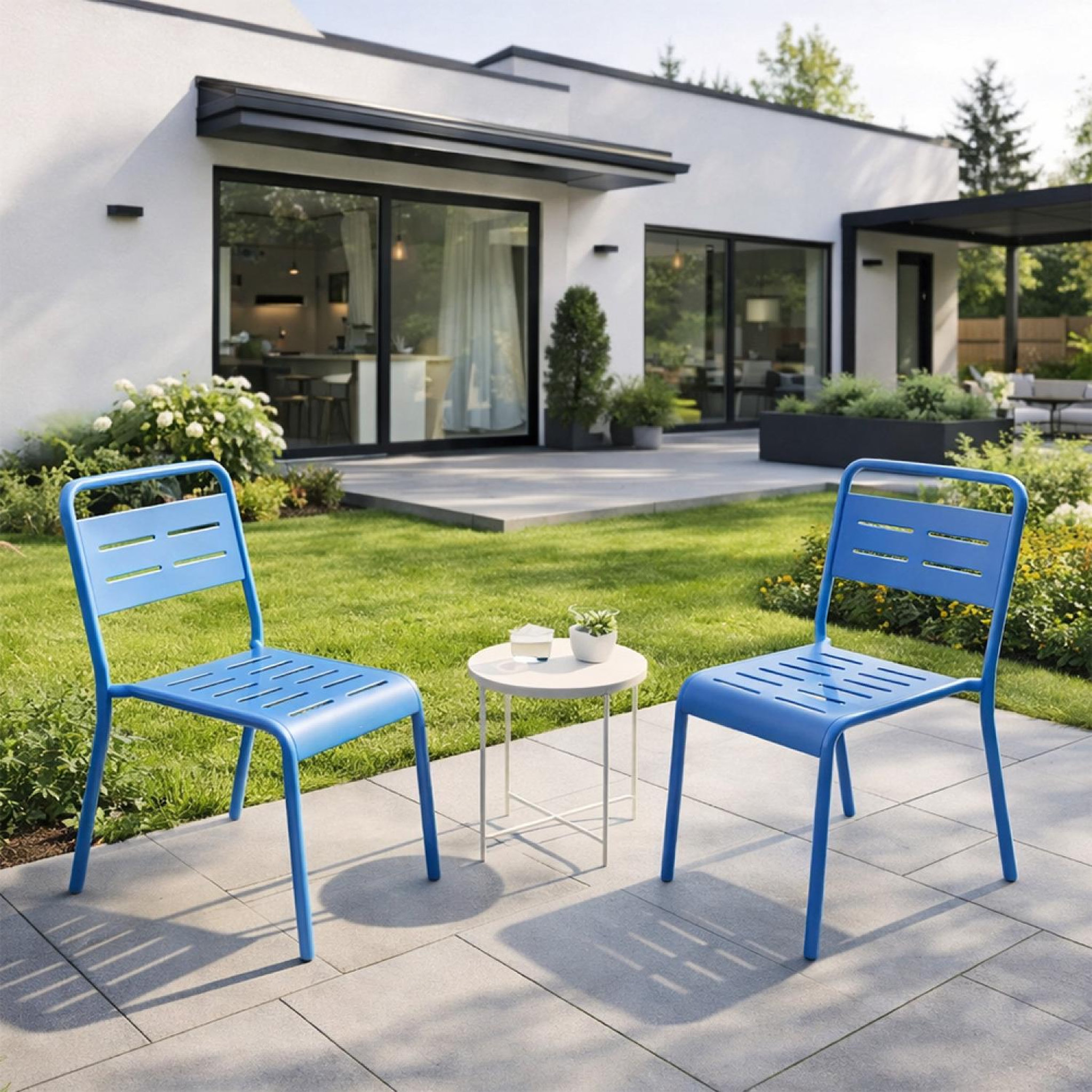 Voir la diapositive 2 : CONCEPT USINE Ensemble de 2 chaises de jardin empilables bleues bergame
