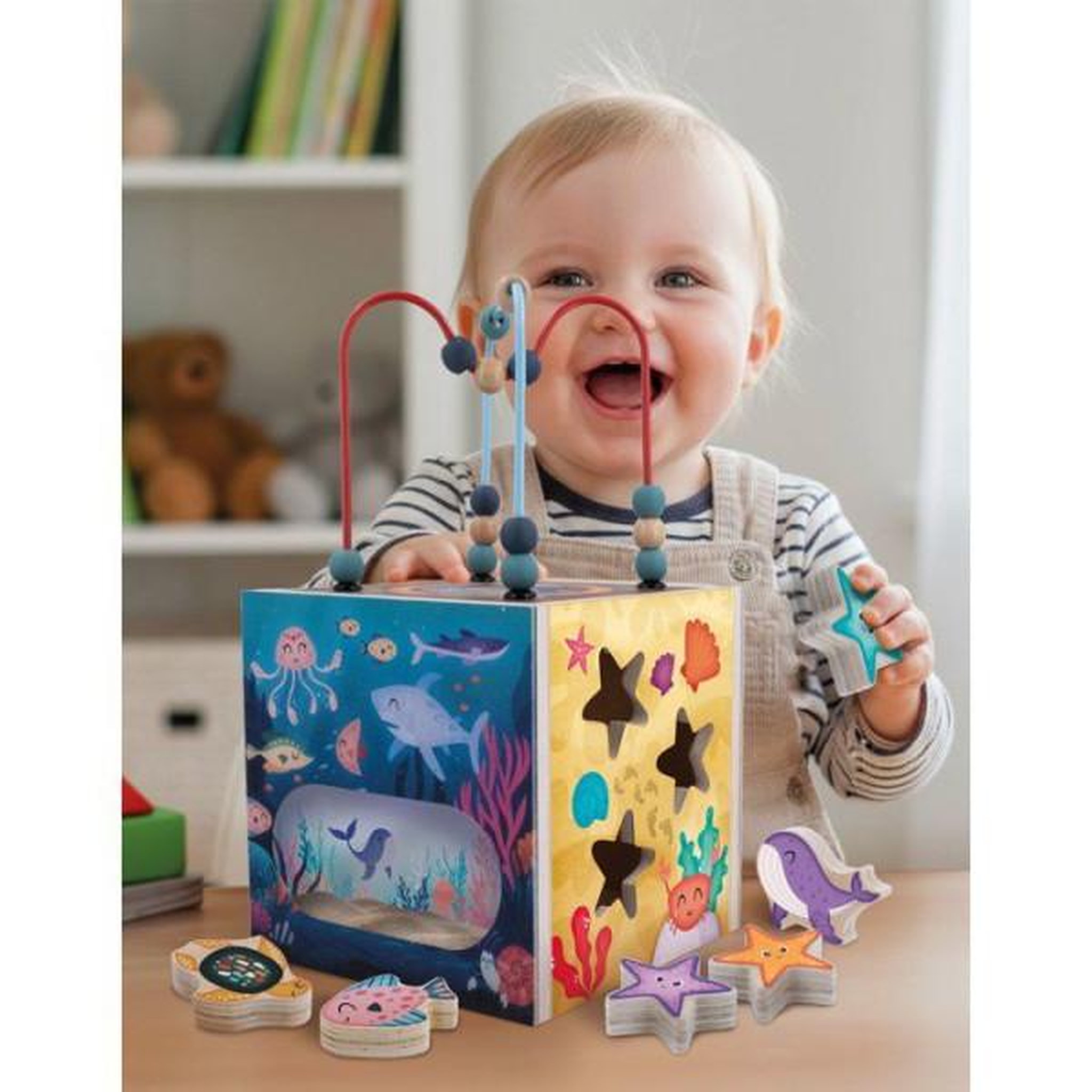 Voir la diapositive 3 : LISCIANI GIOCHI Jouer et Apprendre Cube Sensoriel - Cube multi-activités - LISCIANI - Univers marin