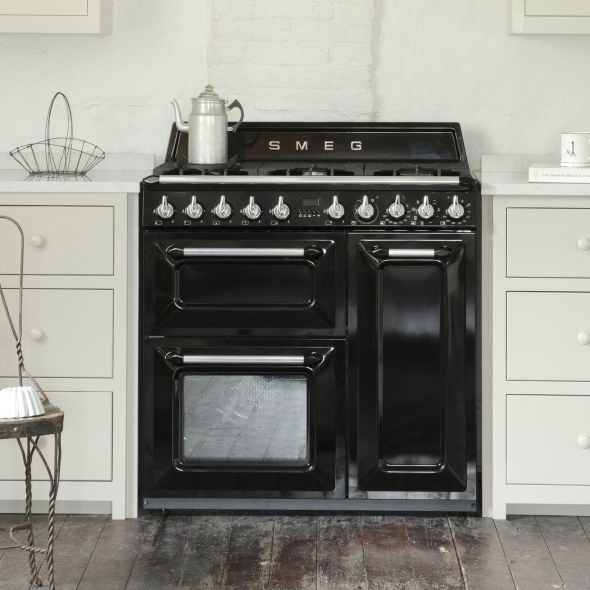 Voir la diapositive 4 : SMEG Piano de cuisson gaz tr93bl