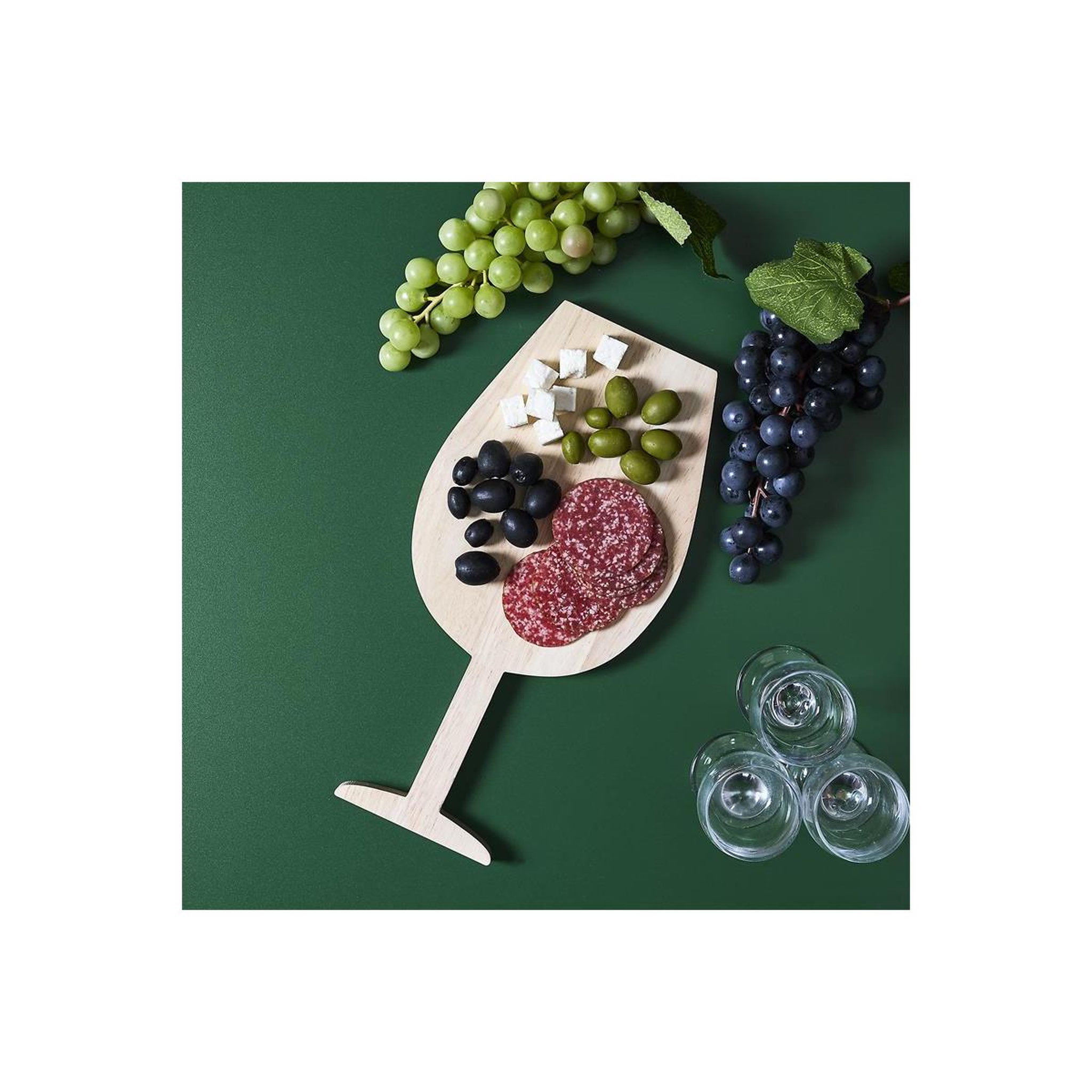 Voir la diapositive 3 : COOK CONCEPT Planche apéro verre à vin  ludique  38cm beige