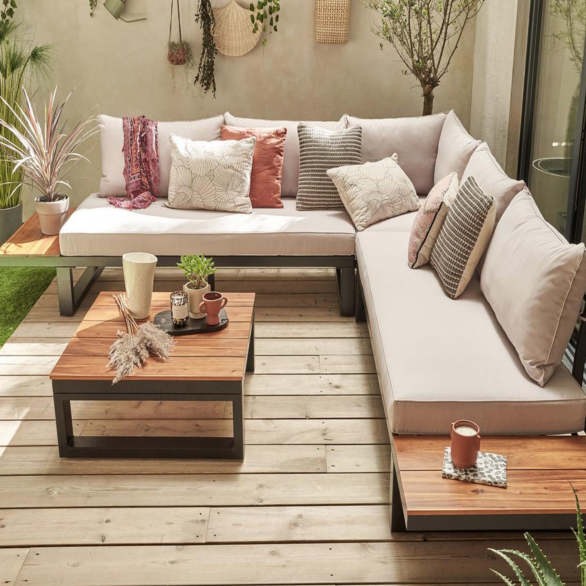 Voir la diapositive 3 : BEST MOBILIER Salome - salon bas de jardin 5 places + table - modulable - bois, métal et coussins beiges