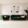 Voir la diapositive 5 : Rendez vous déco Fauteuil en velours vert foncé - Mona