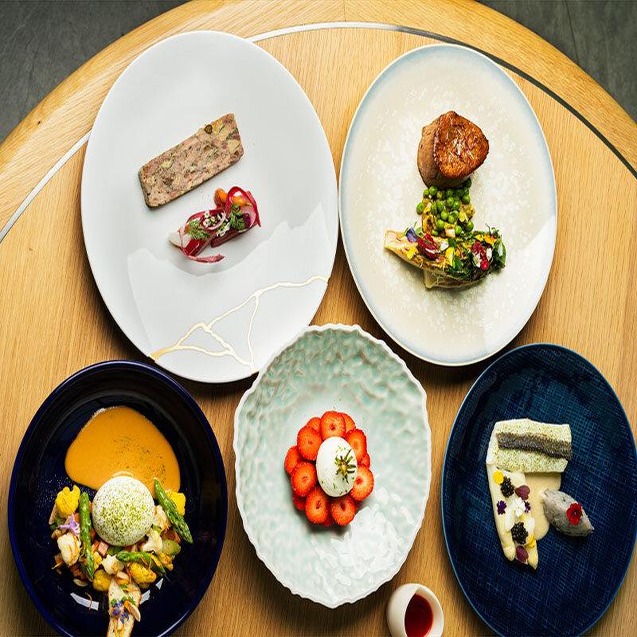 Voir la diapositive 4 : Smartbox Dîner 4 plats au restaurant adour - école alain ducasse à meudon - coffret cadeau gastronomie