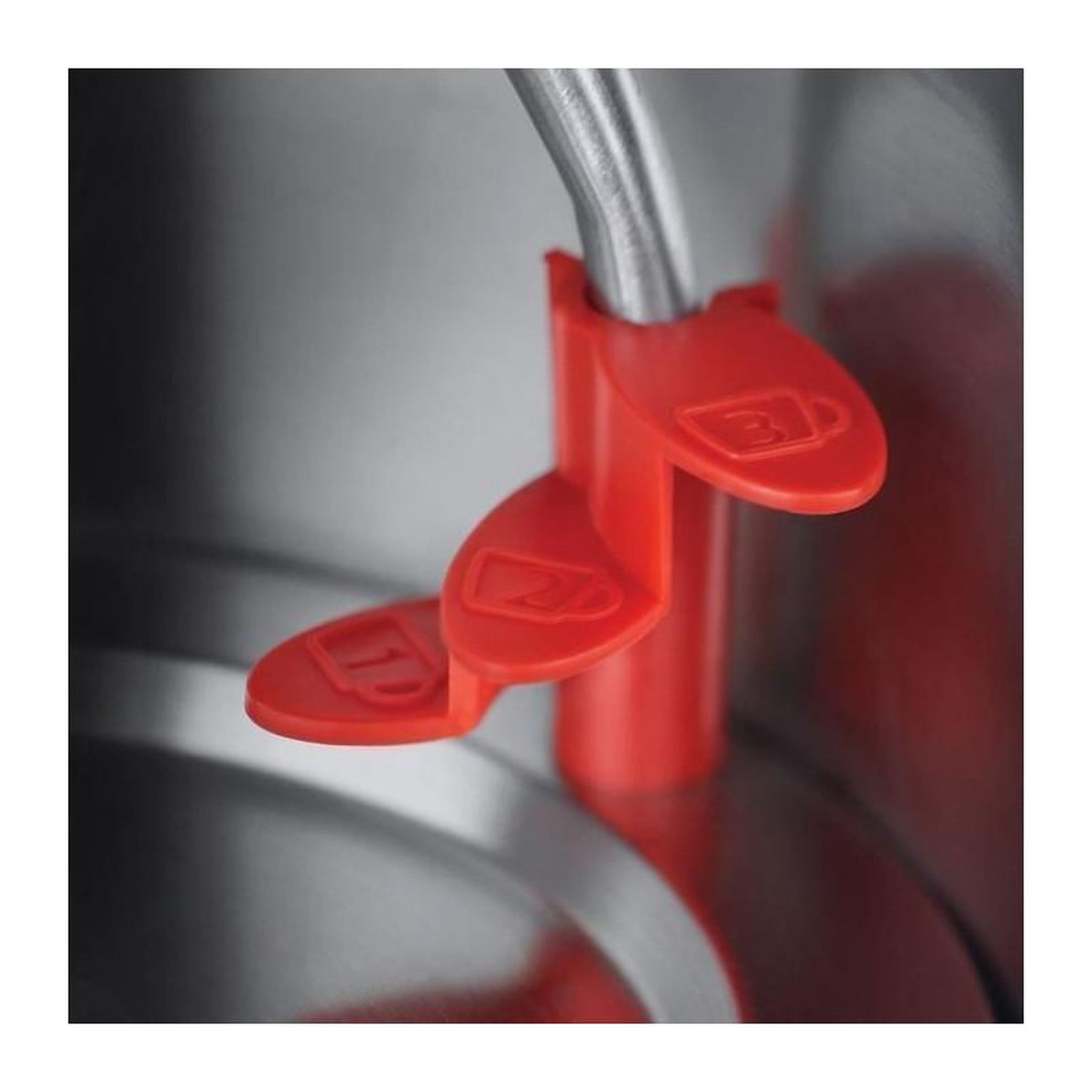 Voir la diapositive 4 : Russell Hobbs RUSSELL HOBBS 23210-70 - Bouilloire Luna 1,7L - Rouge Solaire