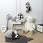 Voir la diapositive 4 : Paris Prix Peluche Coussin Enfant  Chien  30cm Gris & Blanc