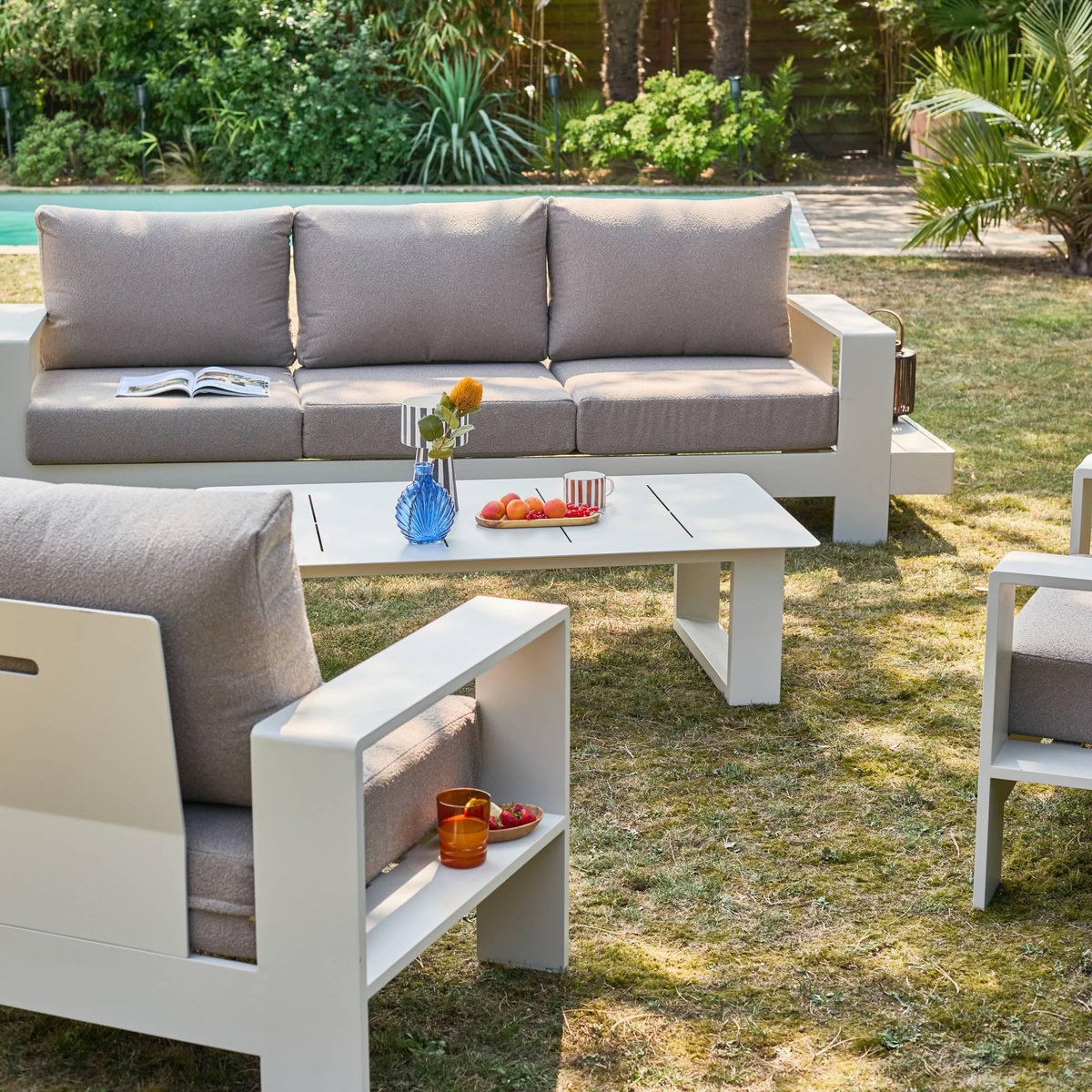 SWEEEK Salon de jardin aluminium 5 places beige et marron - Alore