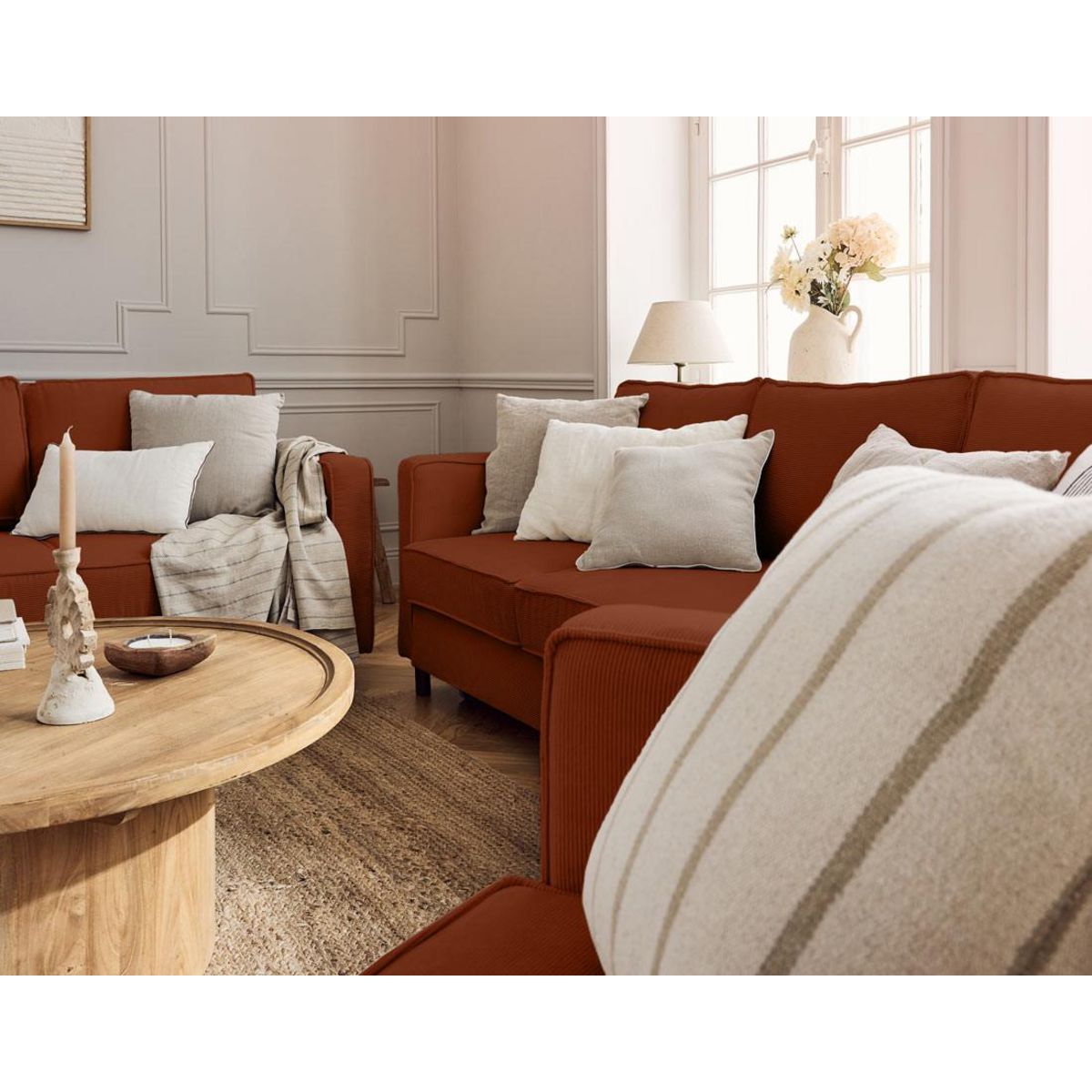 LISA DESIGN Jake - canapé 2 places en velours côtelé - pieds bois foncé