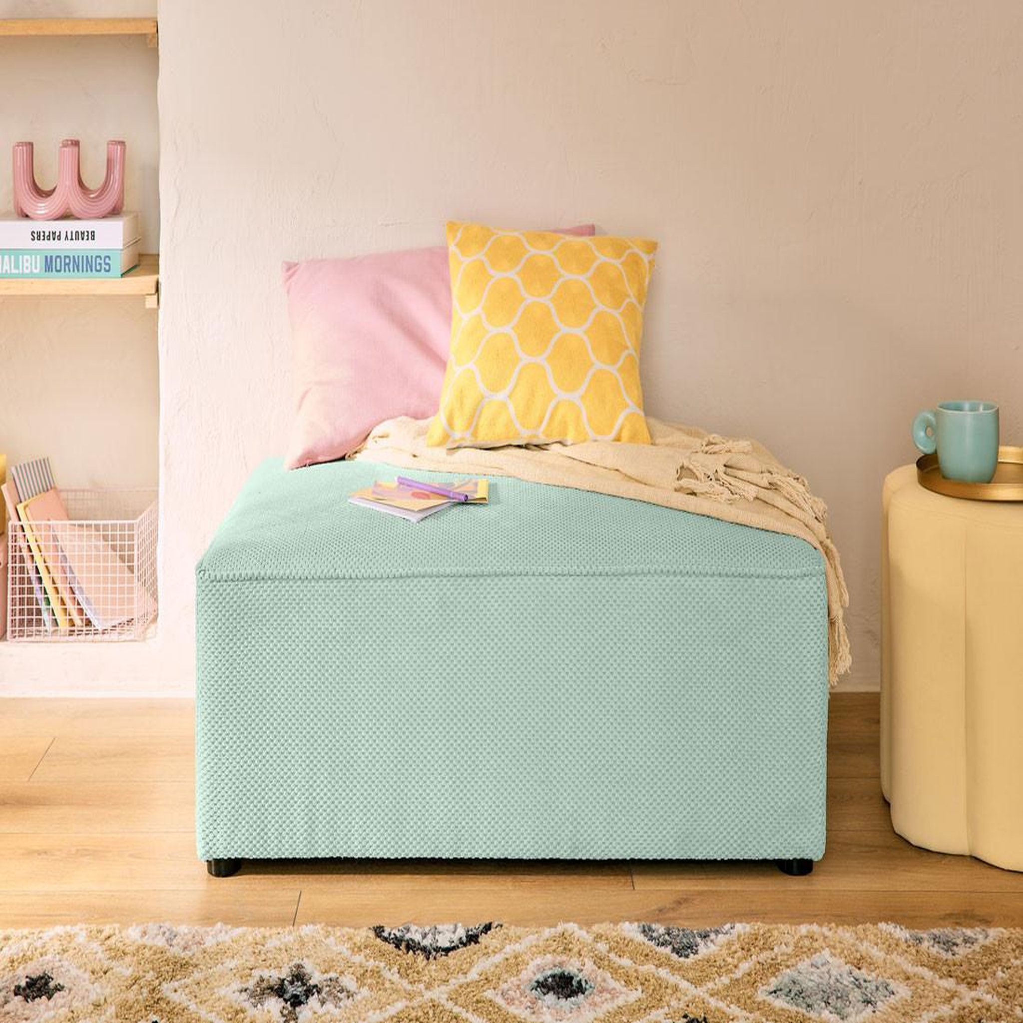 BEST MOBILIER Topaze - pouf - en velours texturé. Coloris disponibles : Gris