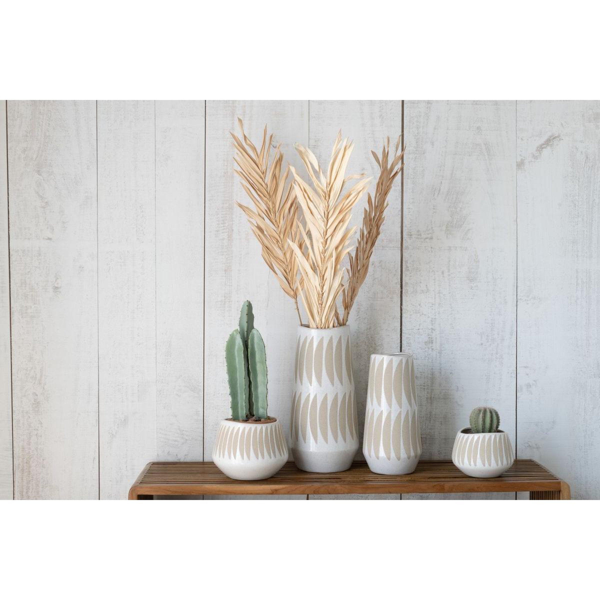 Voir la diapositive 5 : J-LINE Vase déco en grès  kai  40cm beige & blanc
