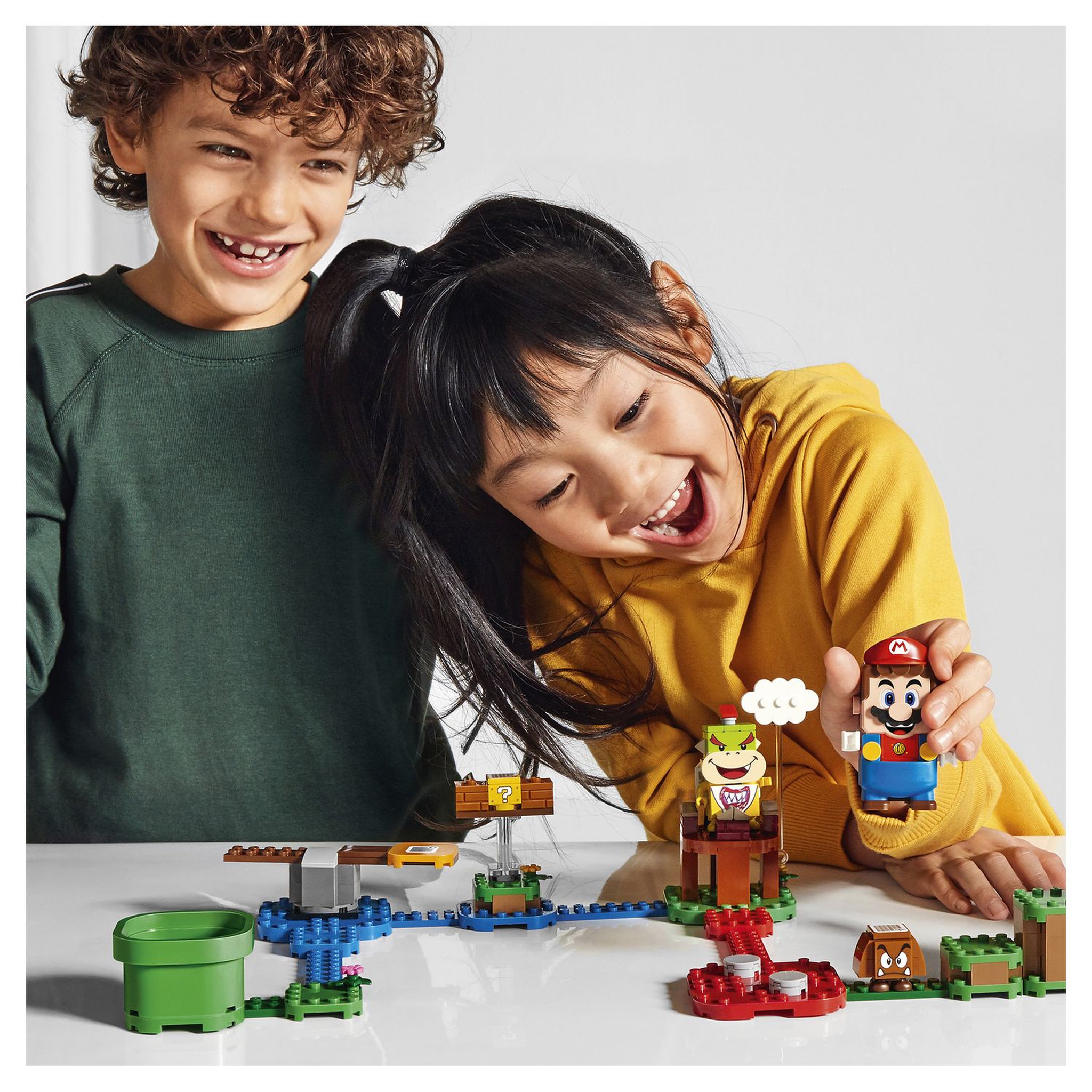 Voir la diapositive 4 : LEGO Super Mario 71360 - Pack de démarrage Les Aventures de Mario, Jouet interactif, Jeu de Construction Incluant la Figurine