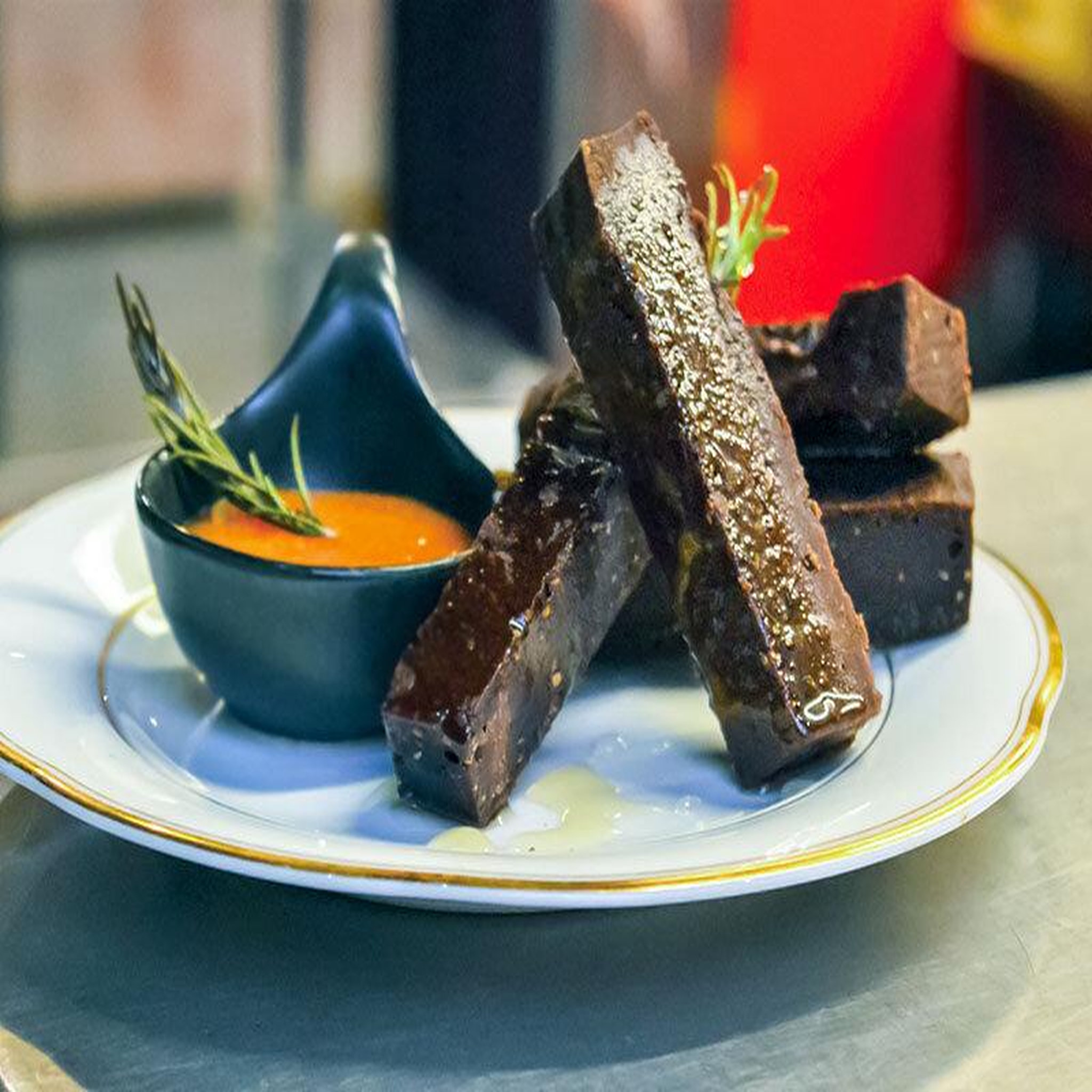 Voir la diapositive 2 : Smartbox Repas savoureux éthique et vegan de 3 plats sur les pentes de la croix rousse à lyon - coffret cadeau gastronomie