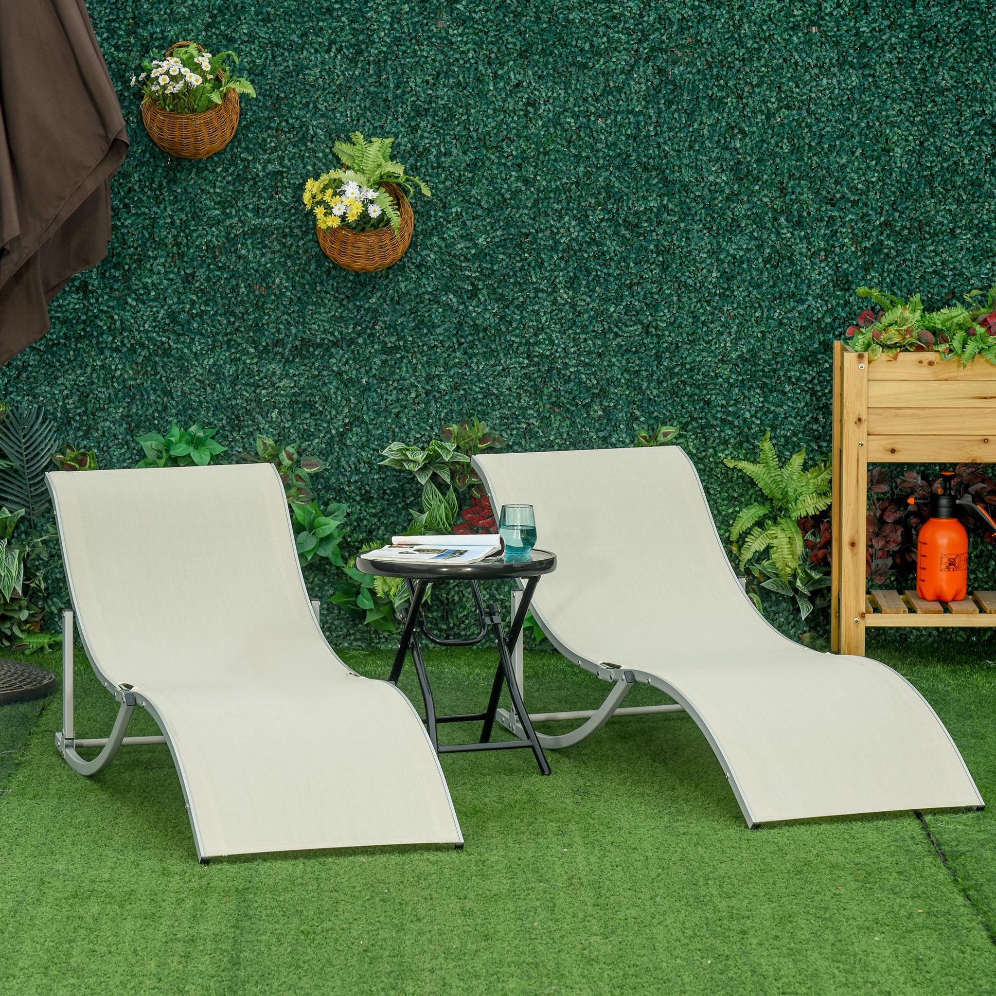 Voir la diapositive 2 : OUTSUNNY Lot de 2 bains de soleil pliables design contemporain - lot de 2 transats ergonomiques - alu. textilène beige
