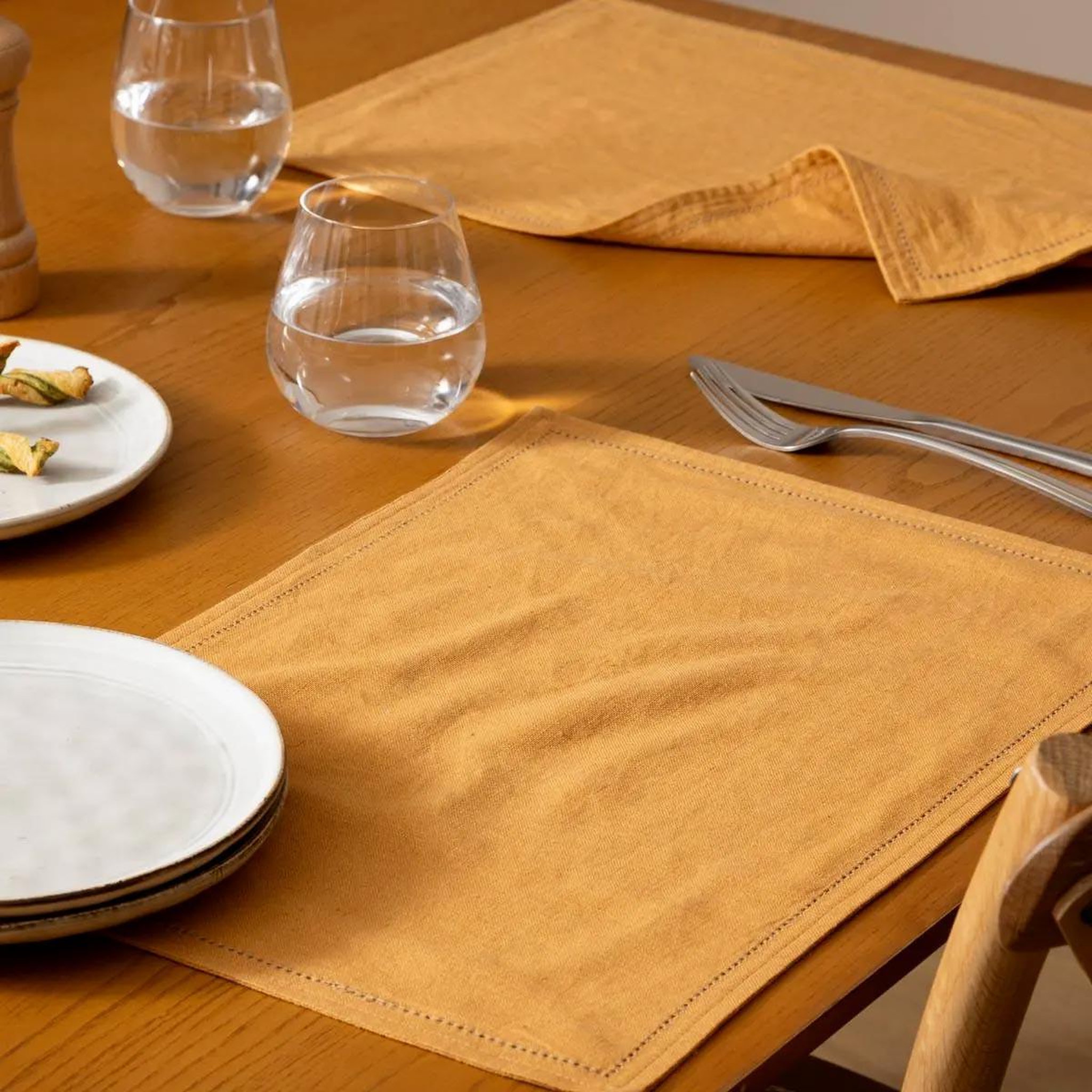 Voir la diapositive 4 : SECRET DE GOURMET Set de table en lin  elina  30x45cm jaune