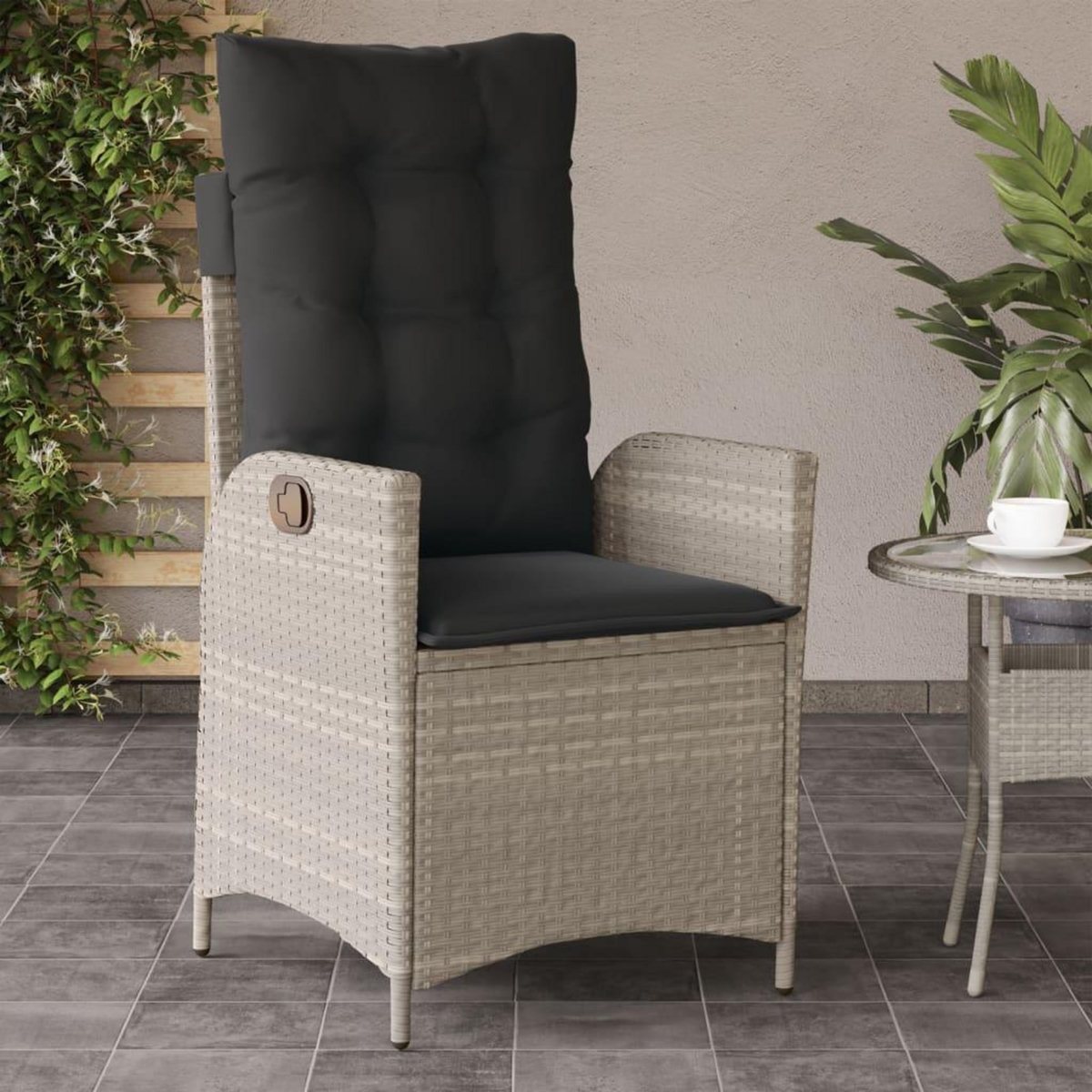VIDAXL Chaise inclinable de jardin coussins gris clair resine tressee