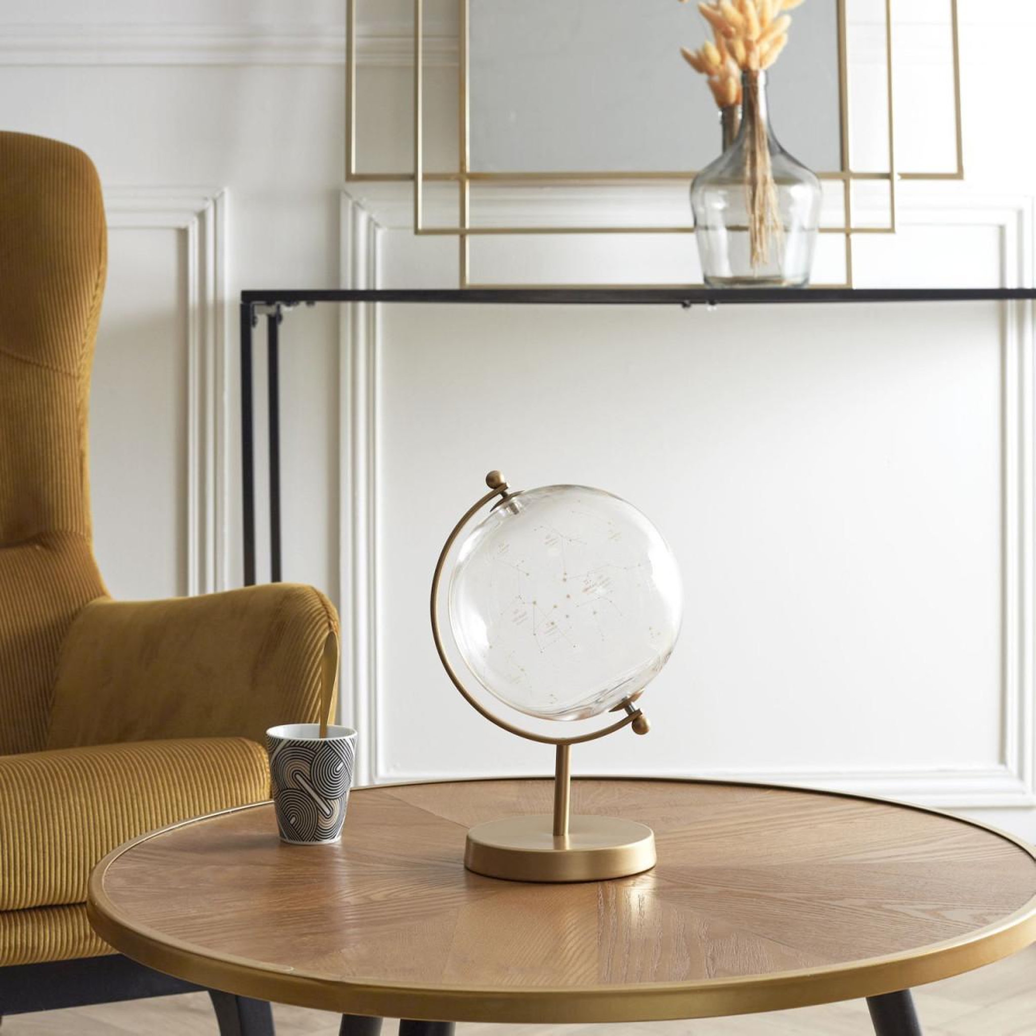 Voir la diapositive 2 : The Home Deco Factory Globe déco en verre  constellations  24cm or