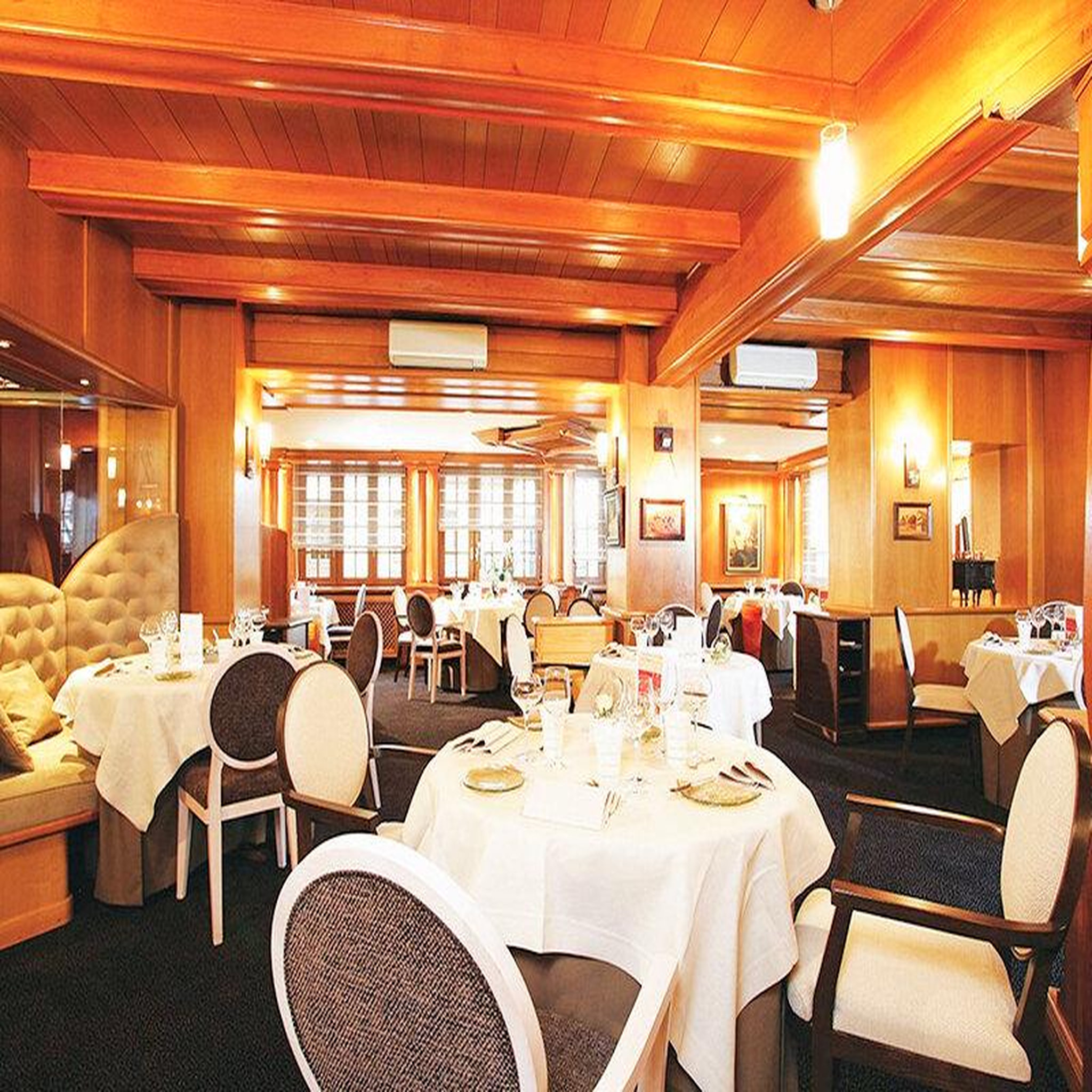 Voir la diapositive 4 : Smartbox 2 jours d'exception près de strasbourg en hôtel 4* avec dîner en restaurant primé et accès à l'espace détente - coffret cadeau séjour
