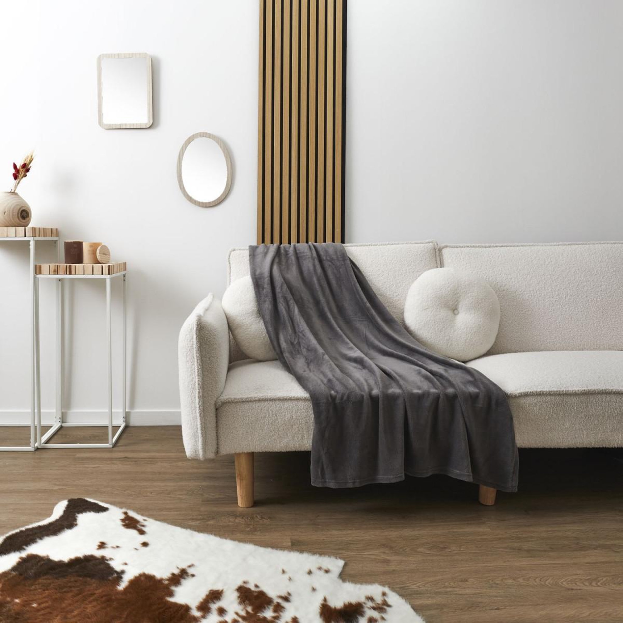 Voir la diapositive 2 : The Home Deco Factory Plaid microfibre  roméo  120x150cm gris foncé