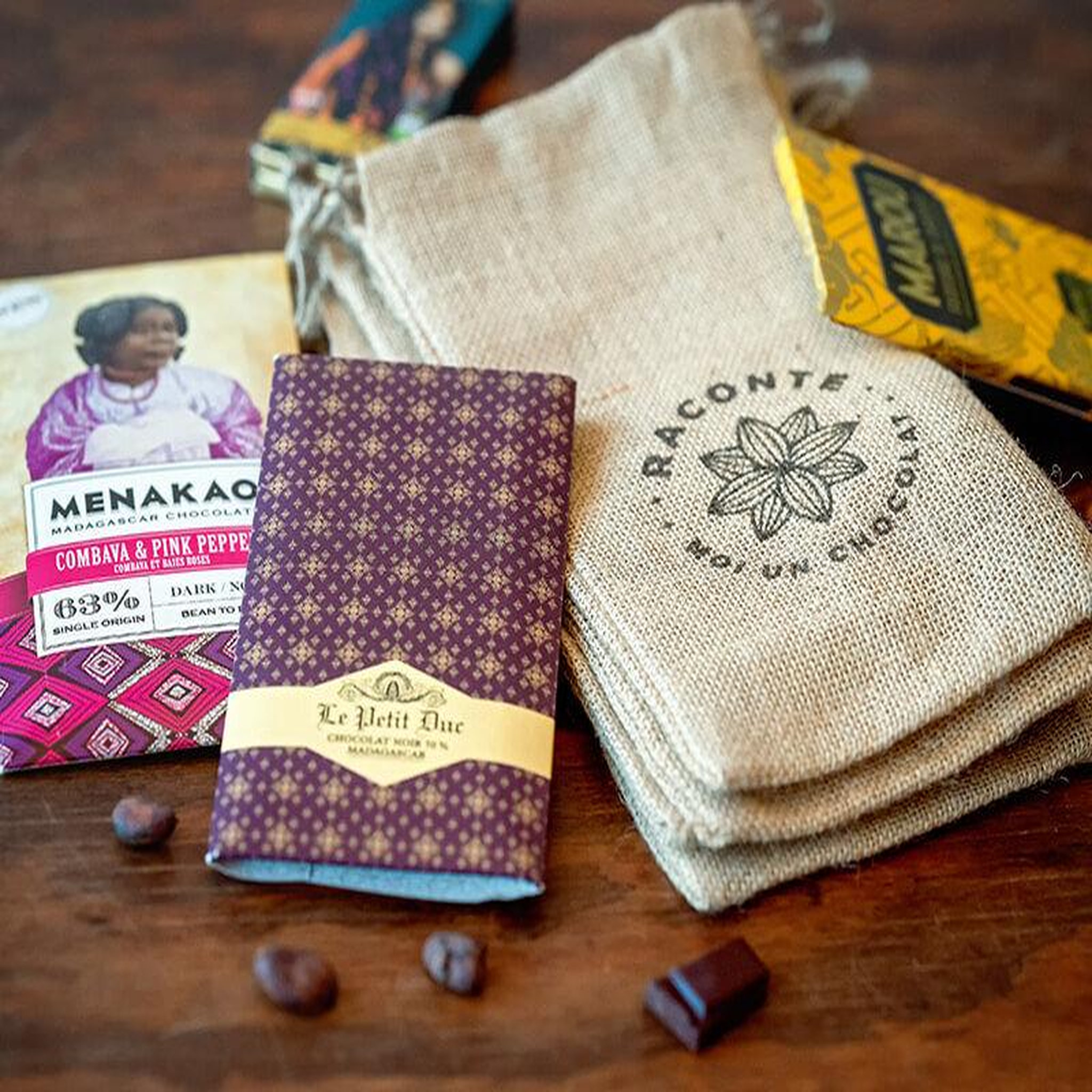 Voir la diapositive 3 : Smartbox Box découverte haut de gamme raconte-moi un chocolat livrée à domicile - coffret cadeau gastronomie