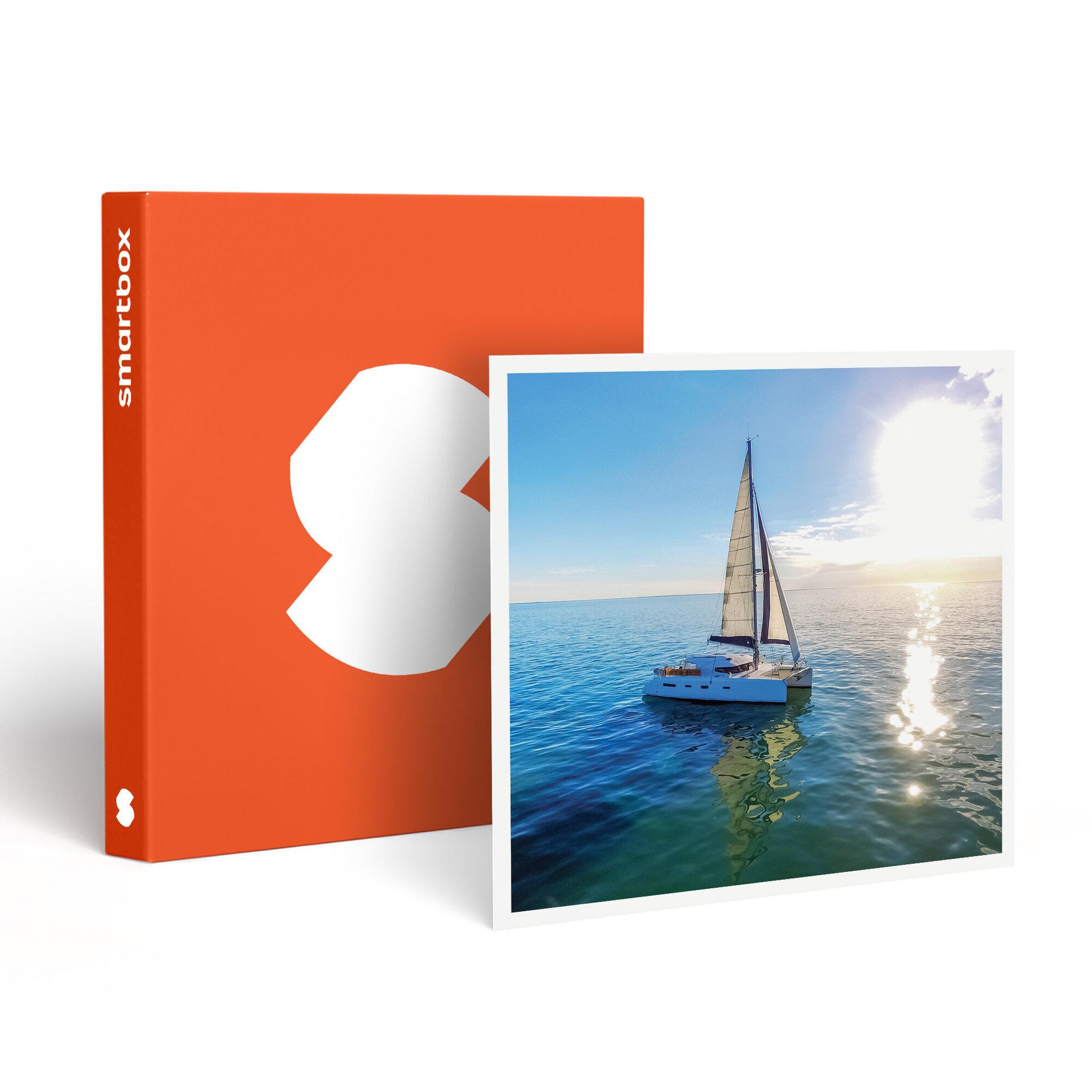 Smartbox Croisière en catamaran de 4h30 pour 2 à destination du fort boyard - coffret cadeau sport & aventure