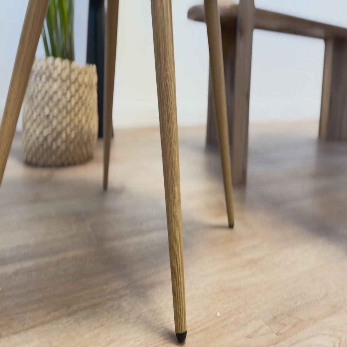 Rendez vous déco Lot de 2 chaises en tissu gris clair et pieds en métal - Chiara