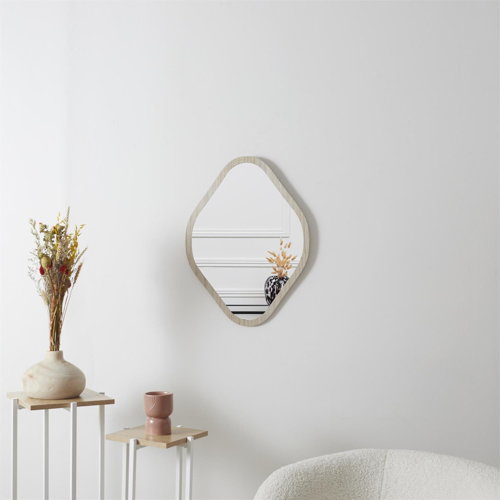 Voir la diapositive 3 : The Home Deco Factory Miroir losange contour bois 44x60 cm - Marron