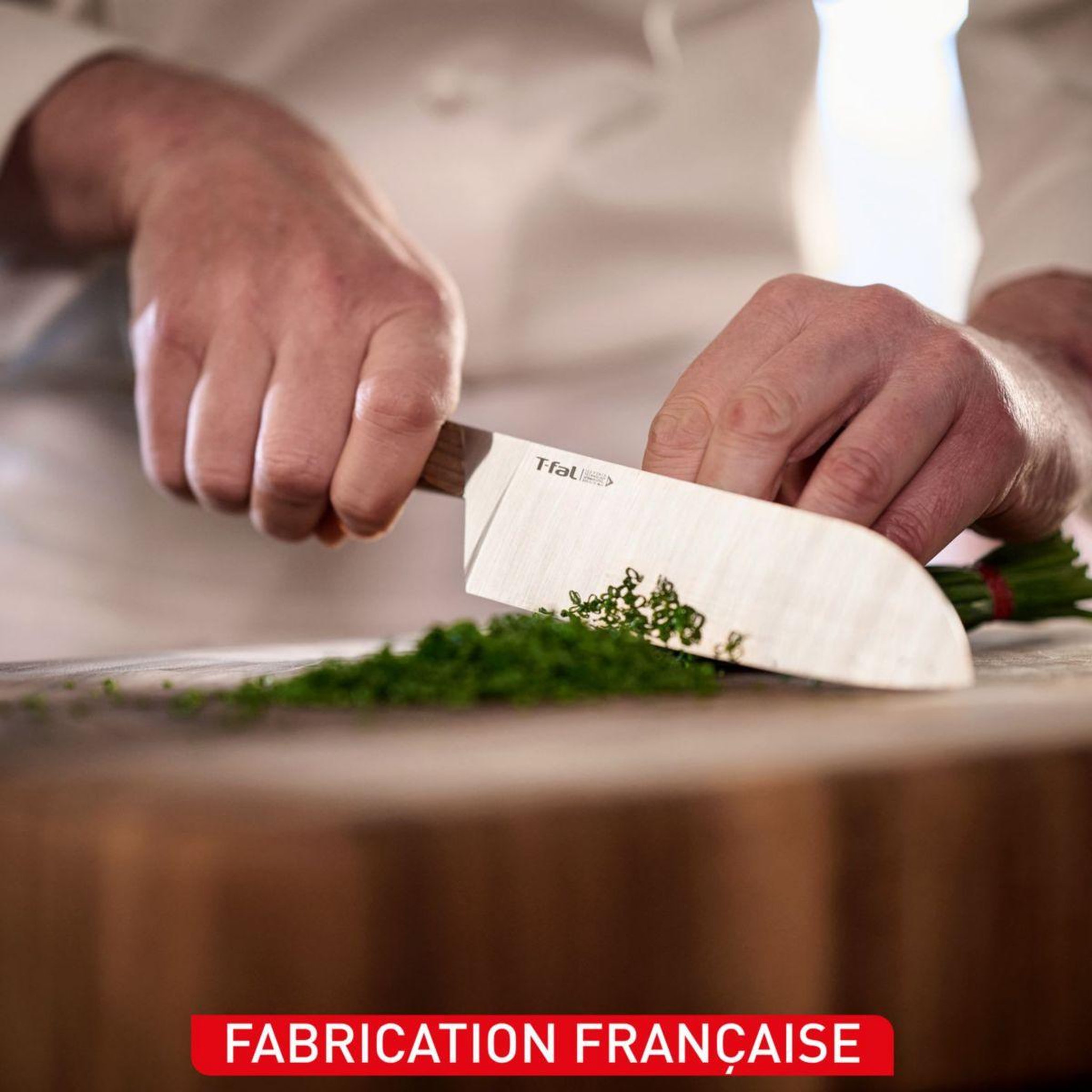 Voir la diapositive 4 : TEFAL Couteau chef 18cm Collection Paul Bocuse