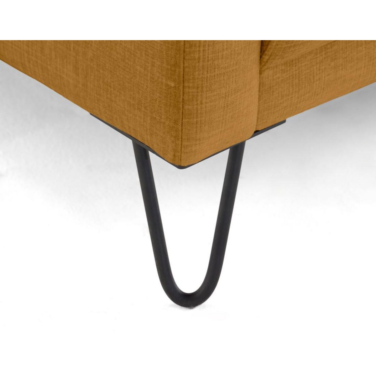 LISA DESIGN Ostrava - fauteuil en velours pieds en épingle