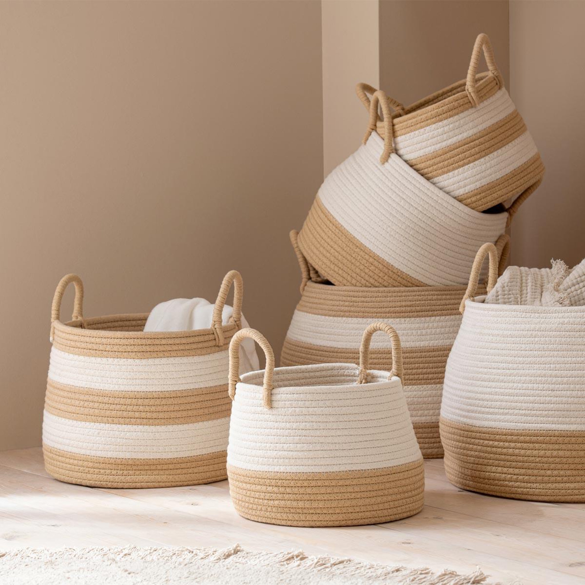 Voir la diapositive 3 : J-LINE Lot de 3 paniers à rayures  refugio  38cm naturel