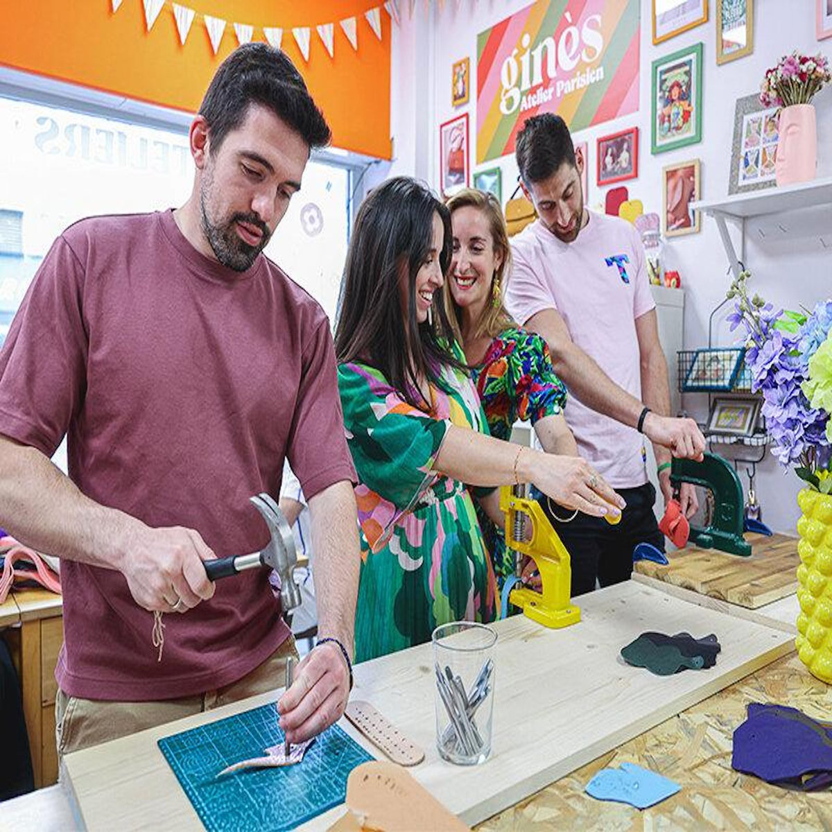 Smartbox Atelier de maroquinerie : création de 2 accessoires en cuir pour 1 personne - Coffret Cadeau Multi-thèmes