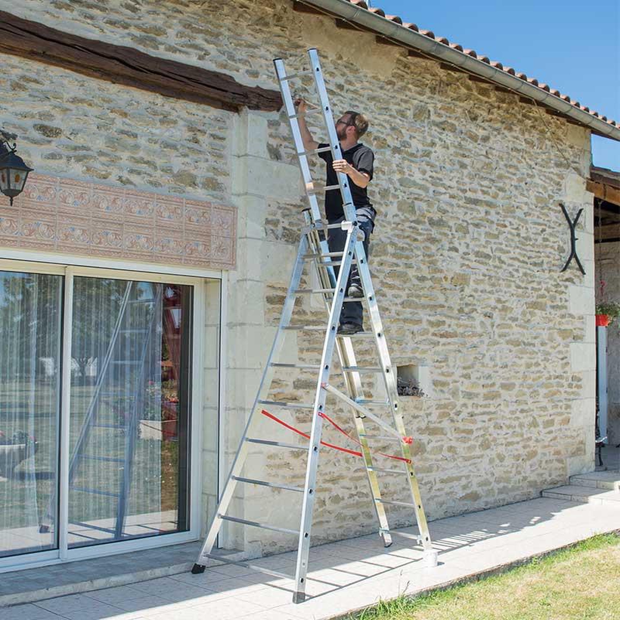 Voir la diapositive 2 : HAILO Echelle transformable pro 3 plans 3x10 échelons 6m/6,8m en aluminium hailo pro