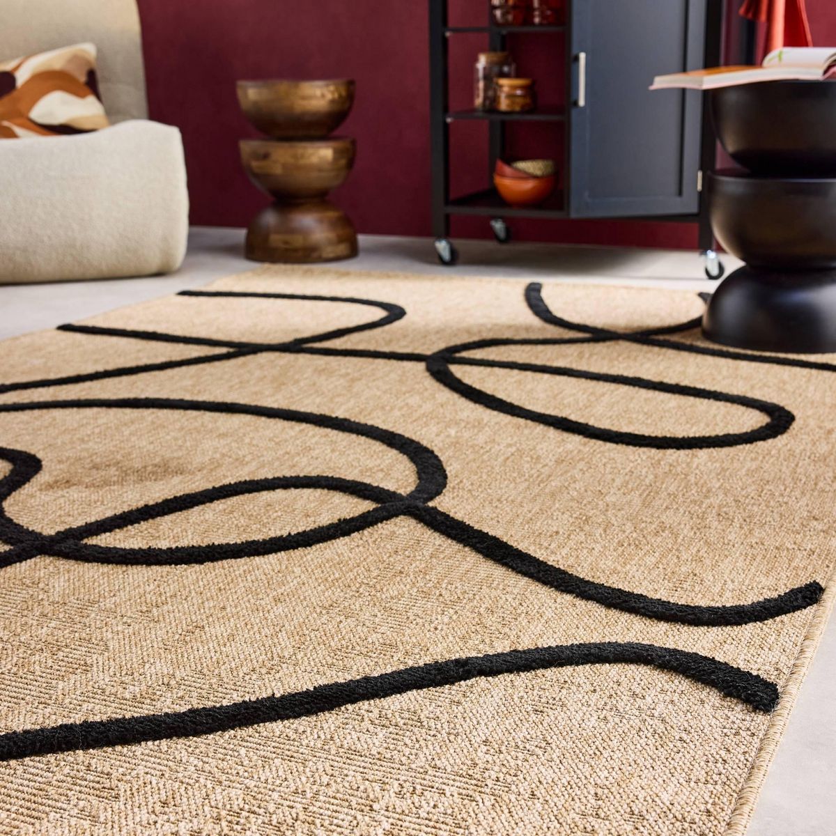 SWEEEK Tapis intérieur effet jute THOMAS, motif graphique en relief noir