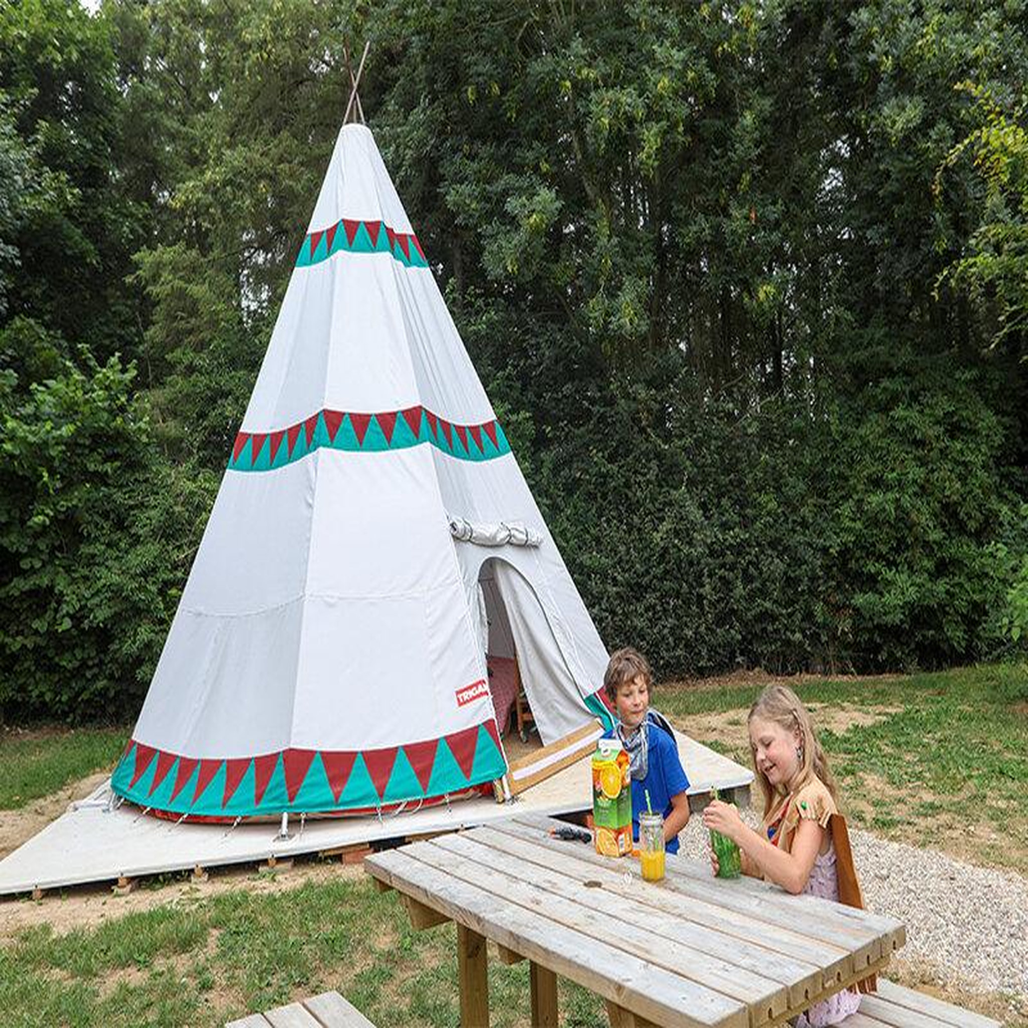 Voir la diapositive 3 : Smartbox Séjour insolite : 3 jours en tipi ou en tente perchée près d'abbeville - coffret cadeau séjour
