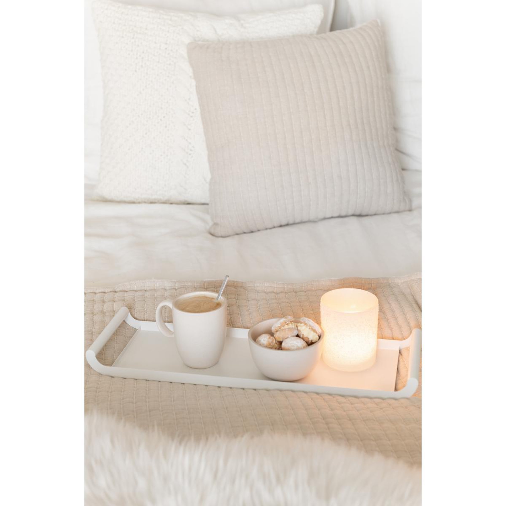 Voir la diapositive 3 : J-LINE Coussin déco lignes  teddy  45x45cm beige