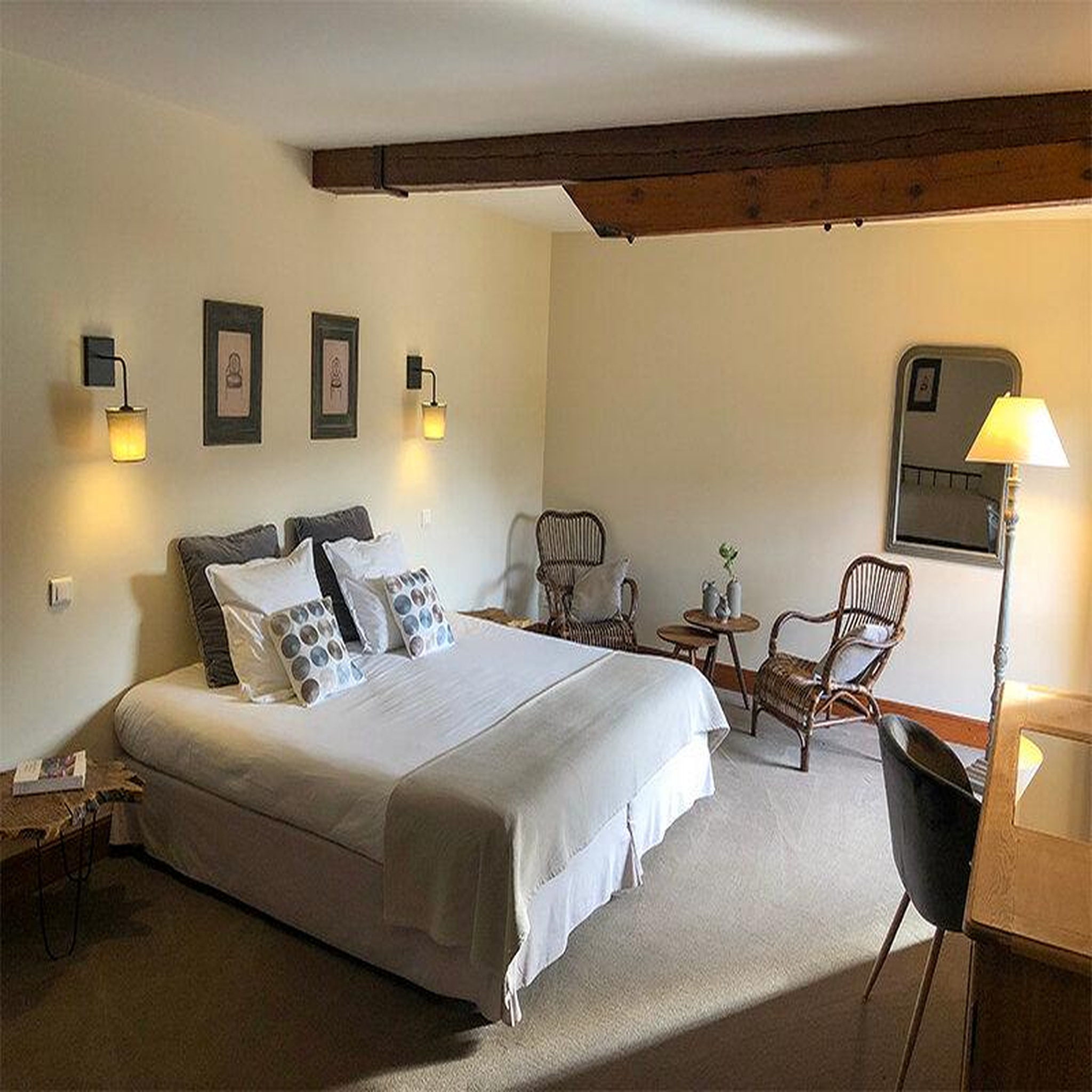 Voir la diapositive 2 : Smartbox 2 jours avec dîner et coffret de vin en hôtel 4* près de sarlat - coffret cadeau séjour