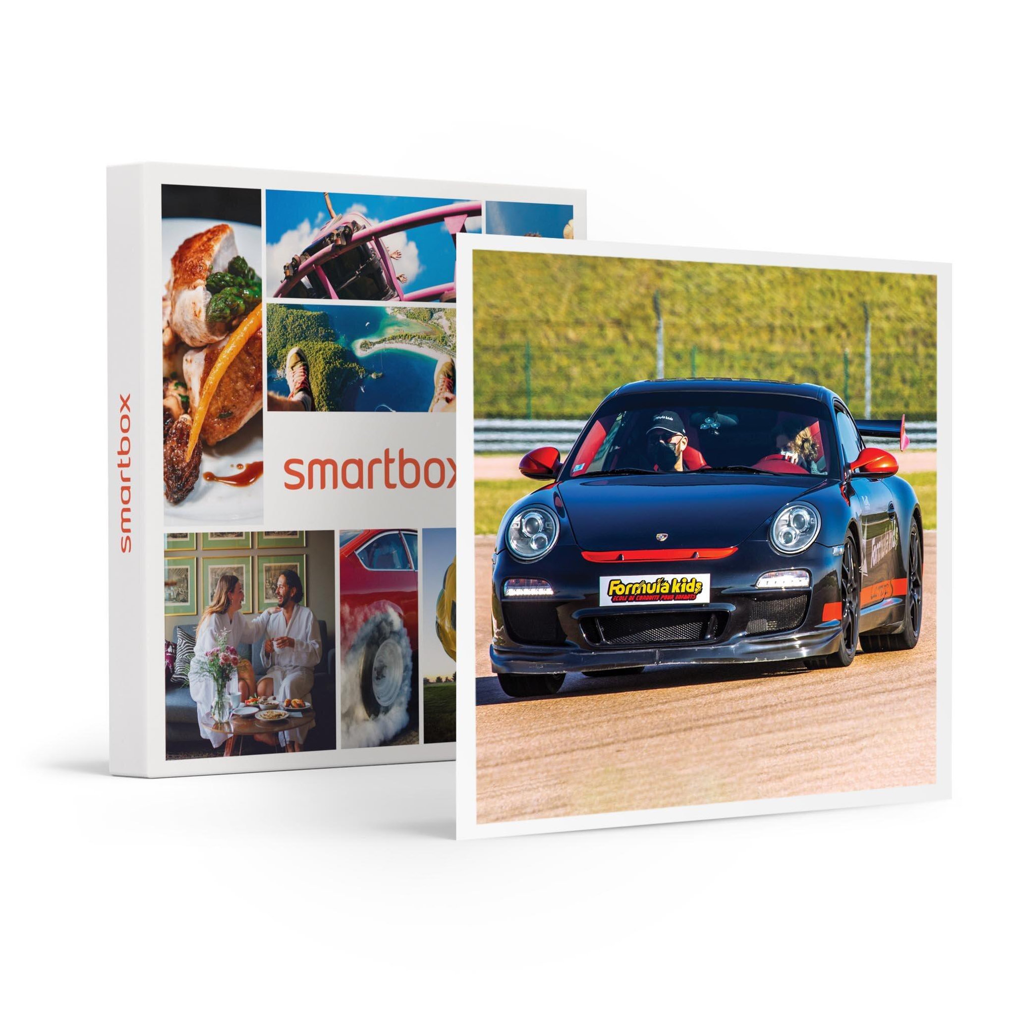 Voir la diapositive 1 : Smartbox Stage pilotage enfant : 3 tours de circuit au volant d'une Porsche Carrera S 997 PDK Aerokit - Coffret Cadeau Sport & Aventure