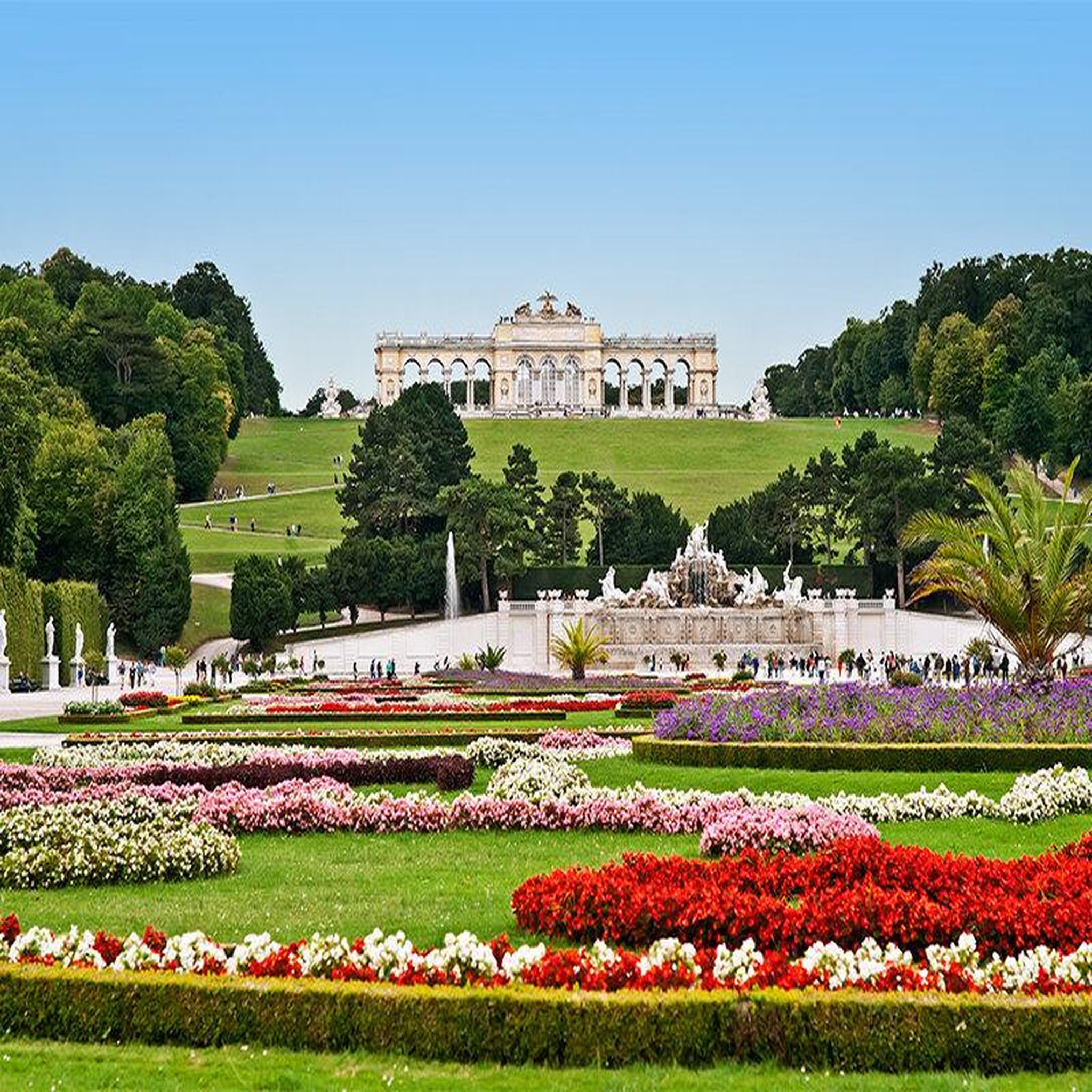 Voir la diapositive 3 : Smartbox 4 jours à vienne avec visite guidée du château de schönbrunn - coffret cadeau séjour