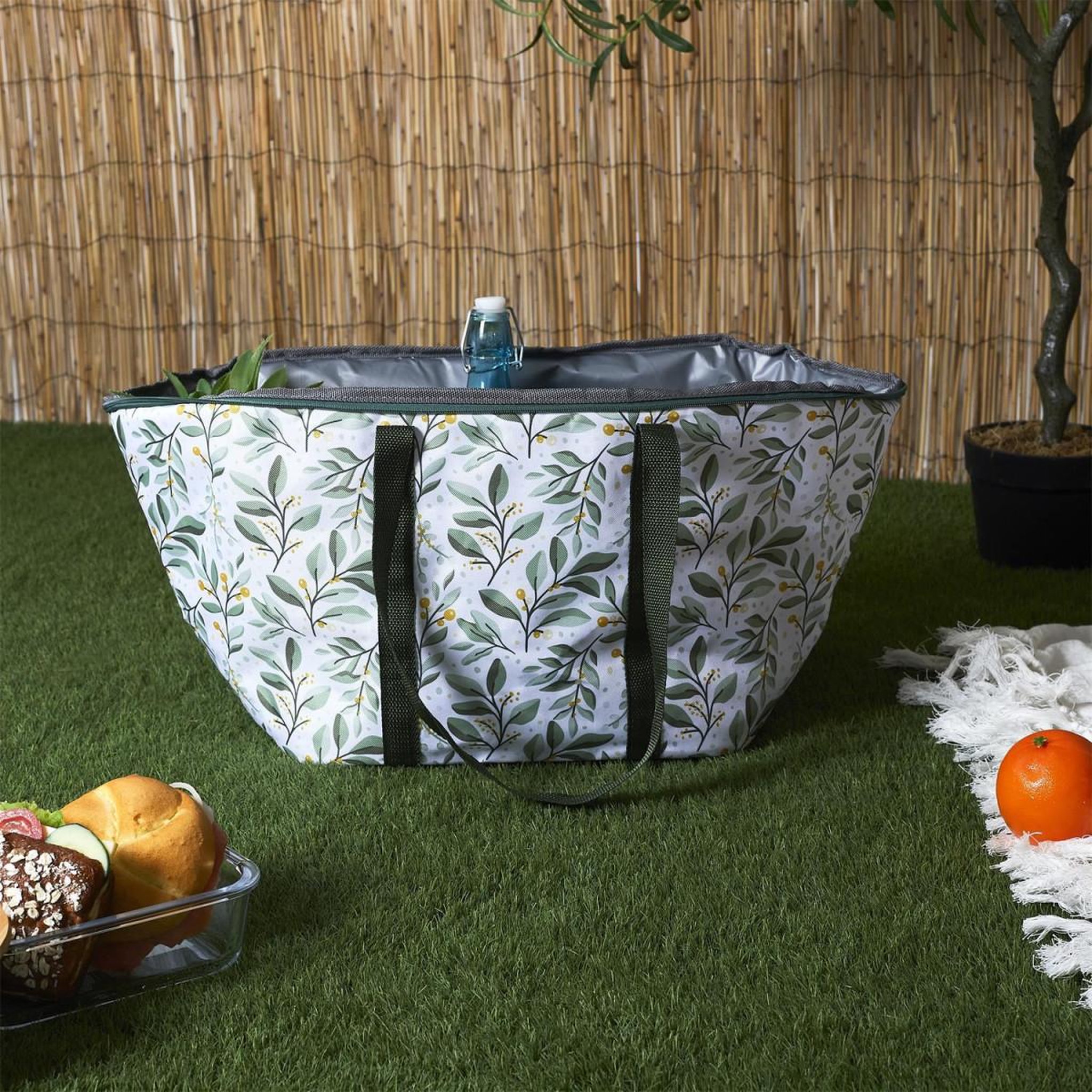 Voir la diapositive 3 : COOK CONCEPT Panier Fraîcheur  Pique-Nique  41L Blanc & Vert