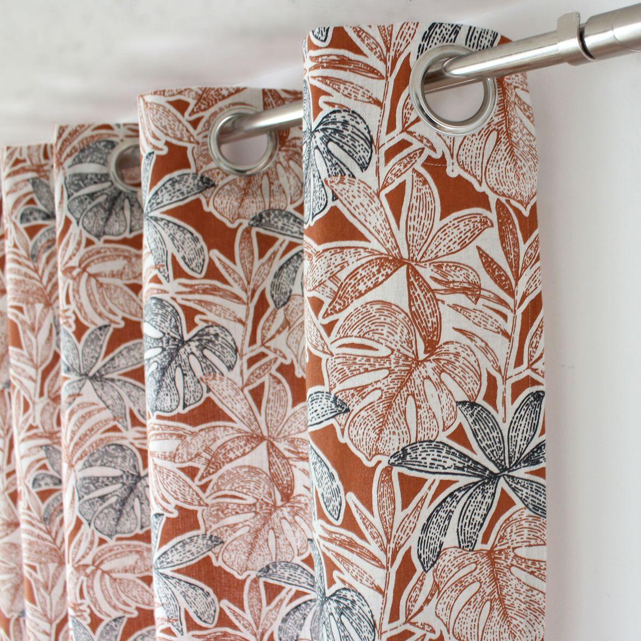 Voir la diapositive 2 : ENJOY HOME Rideau à œillets imprimé  casamance  140x240cm multicolore