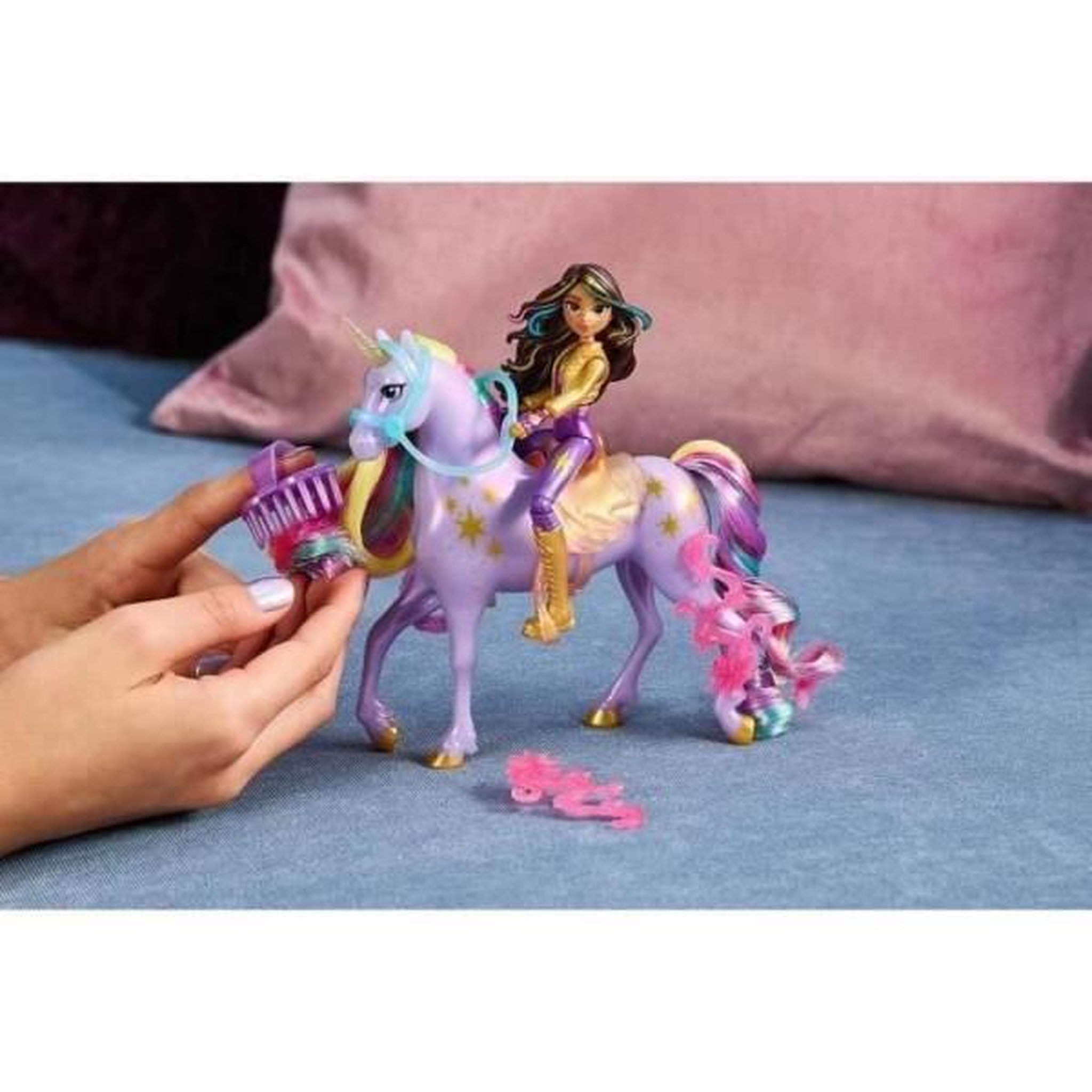Voir la diapositive 4 : SpinMaster Unicorn Academy, Sophia  and  Wildstar Power of Friendship